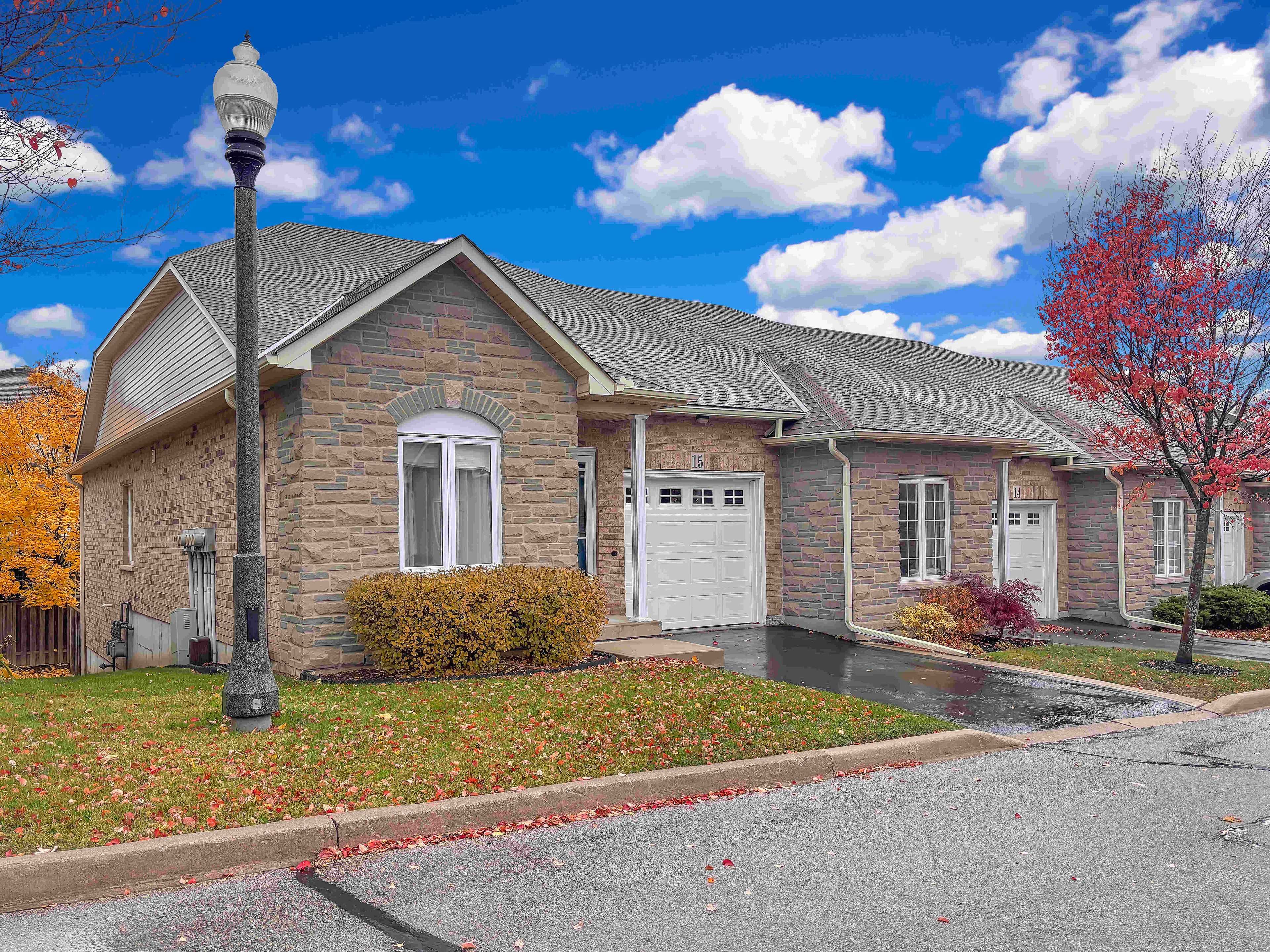 Hamilton, ON L9C 7W5,566 Southridge DR #15