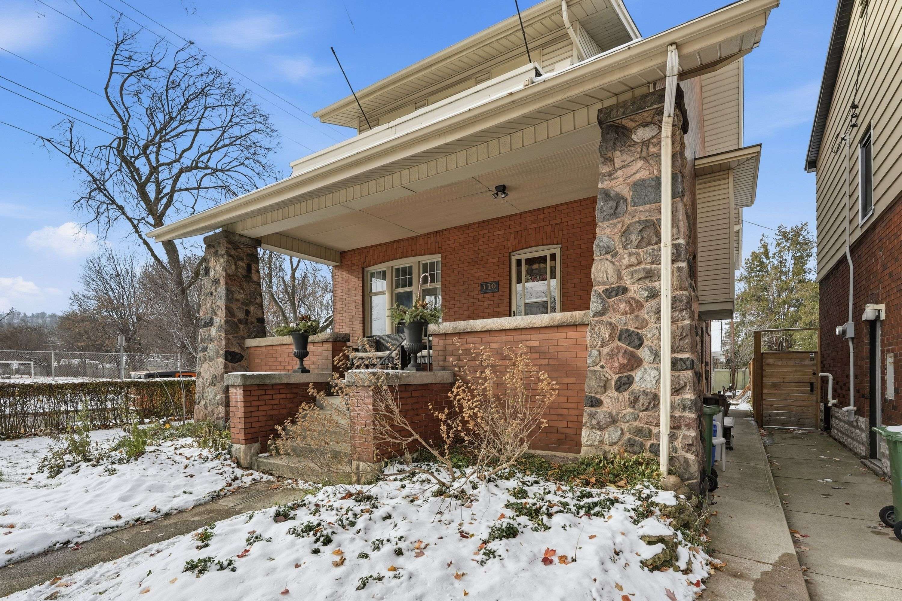 Hamilton, ON L8K 2M8,110 Houghton AVE S