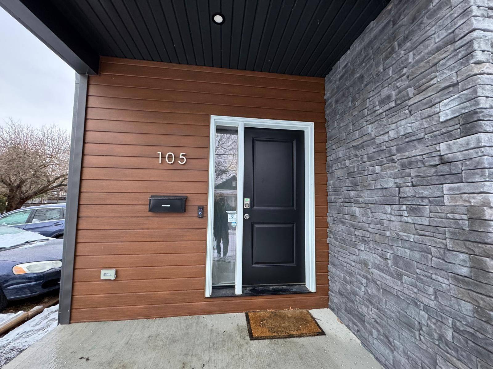 Chatham-kent, ON N7M 3N1,105 King ST E