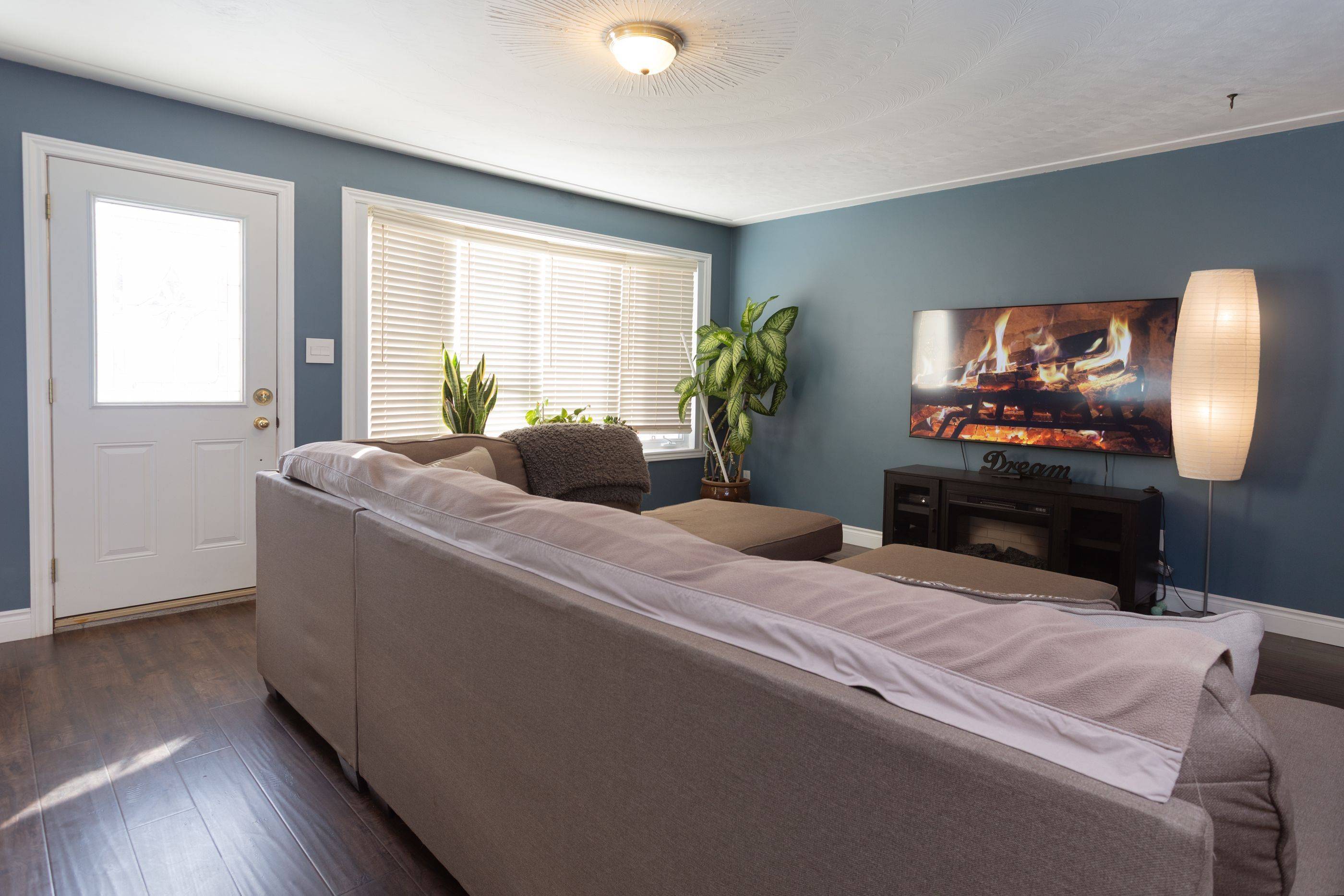 Kitchener, ON N2E 1E8,22 Shea CRES