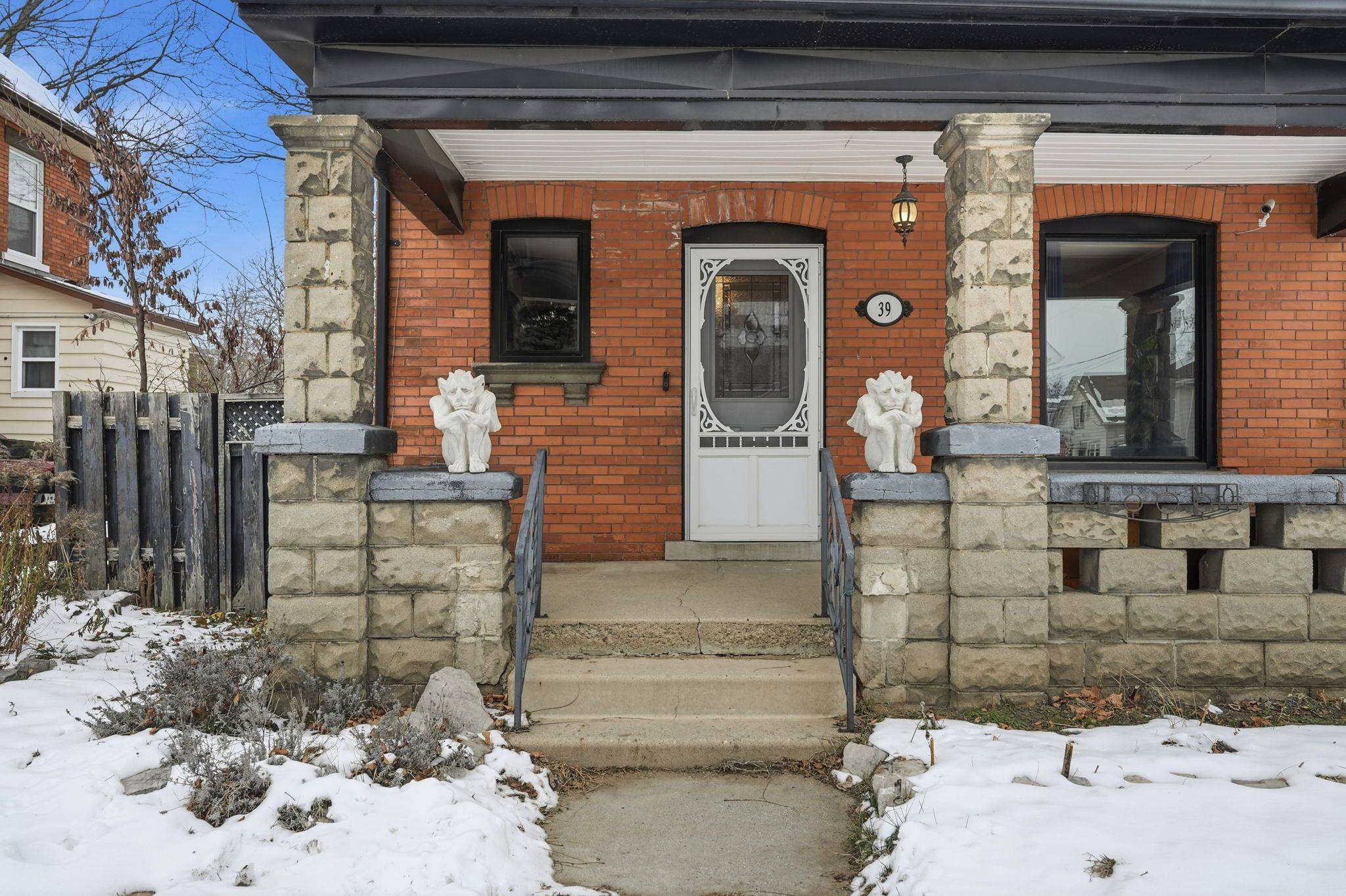 Norfolk, ON N3Y 1M3,39 STANLEY ST