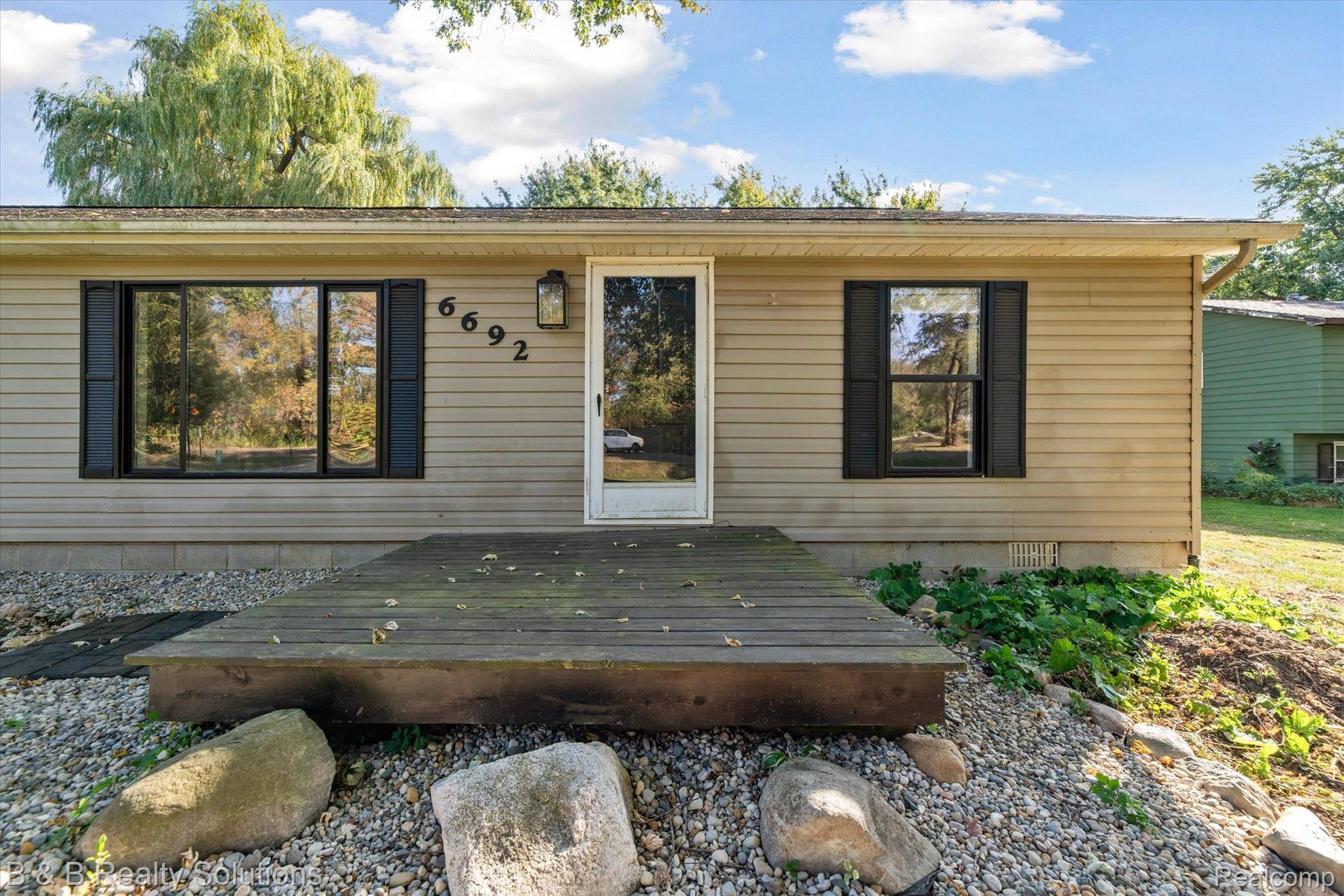 North Branch, MI 48461,6692 JONES RD