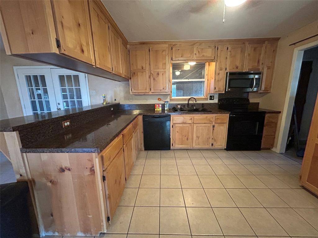 Comanche, TX 76442,411 E Grand Avenue