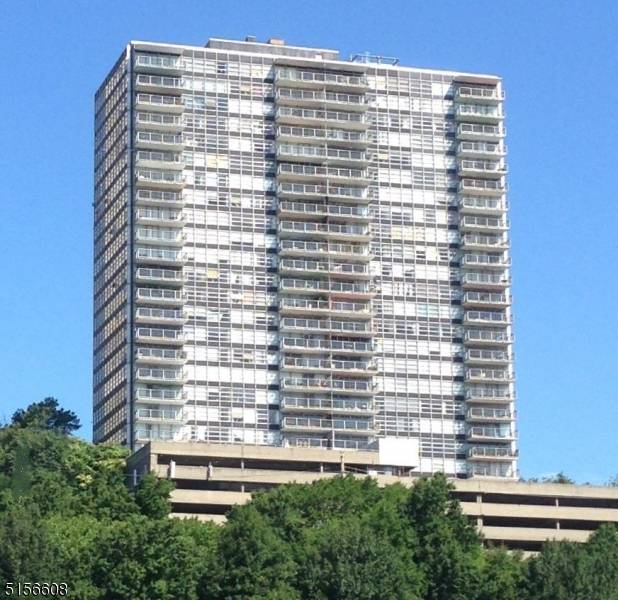 West New York Town, NJ 07093,6050 Blvd East #3E