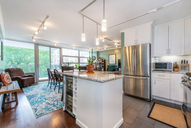 West New York Town, NJ 07093,6050 Blvd East #3E