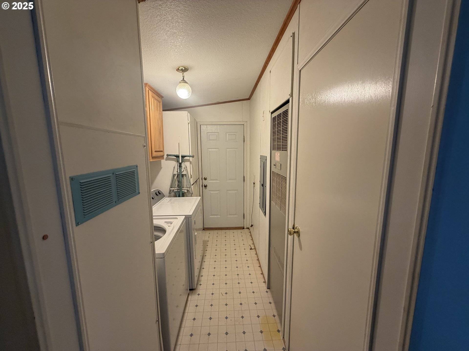 Newport, OR 97365,252 NW 20TH ST