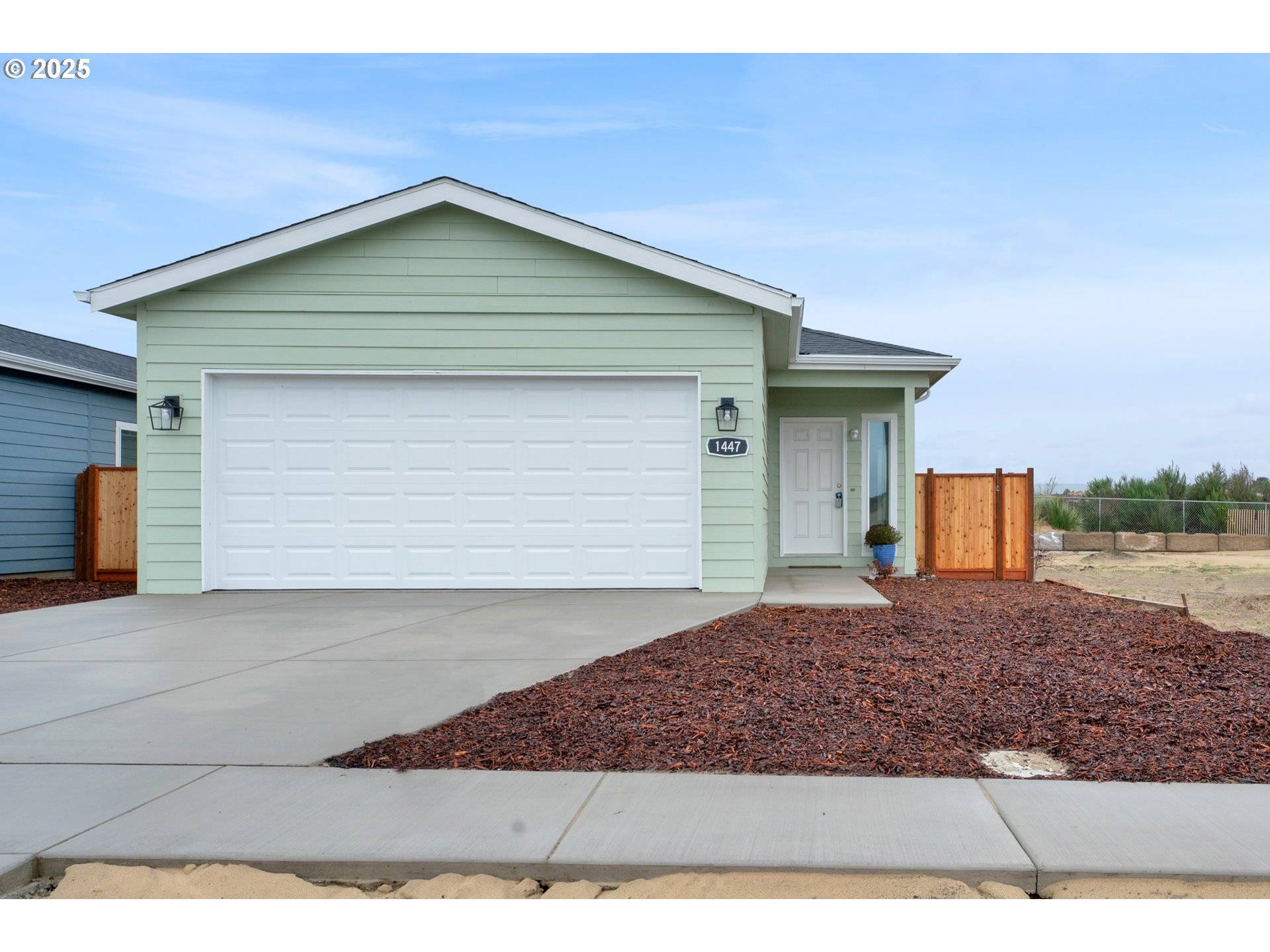 Florence, OR 97439,1447 53rd ST