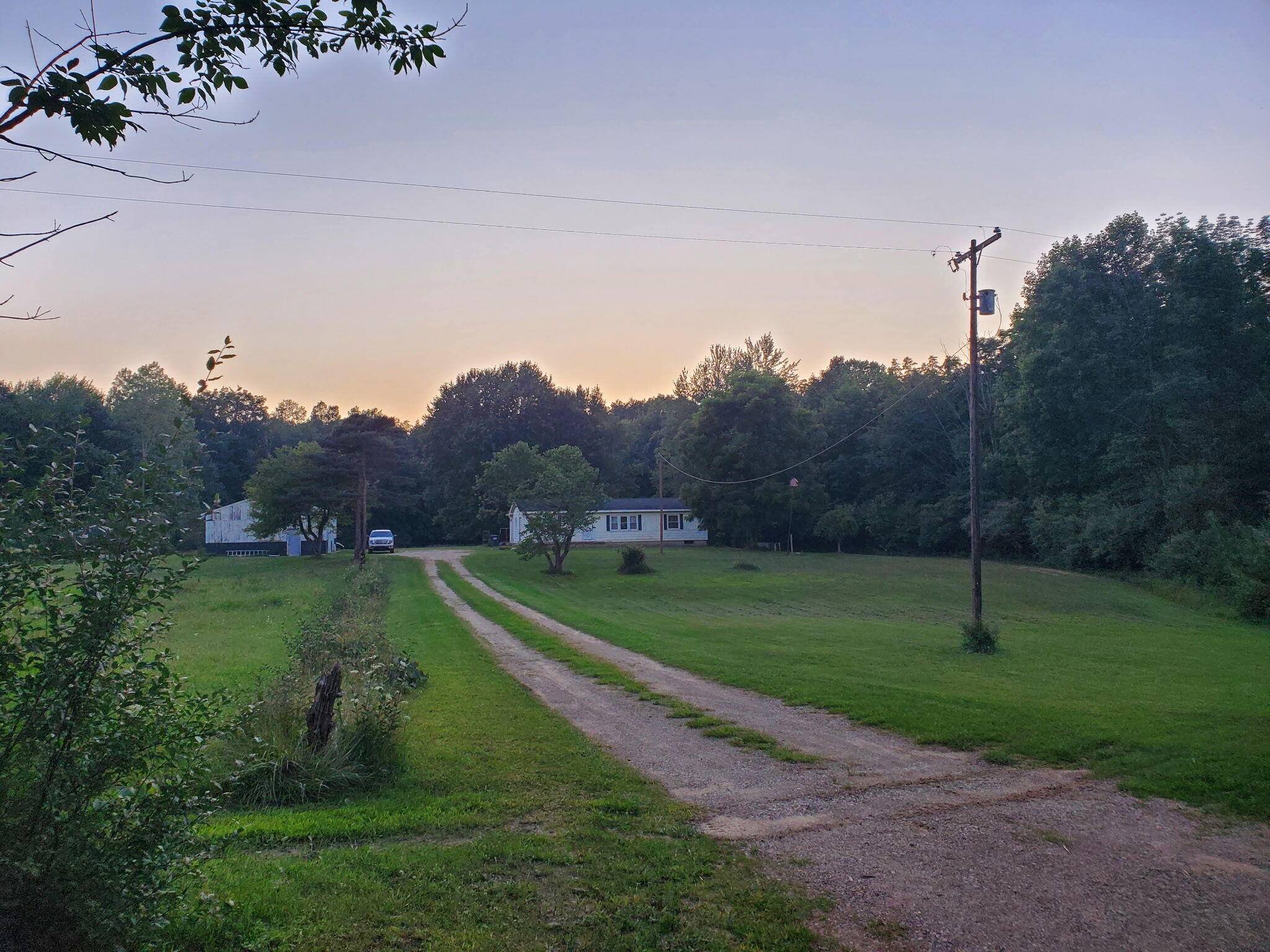 Allegan, MI 49010,348 39th ST