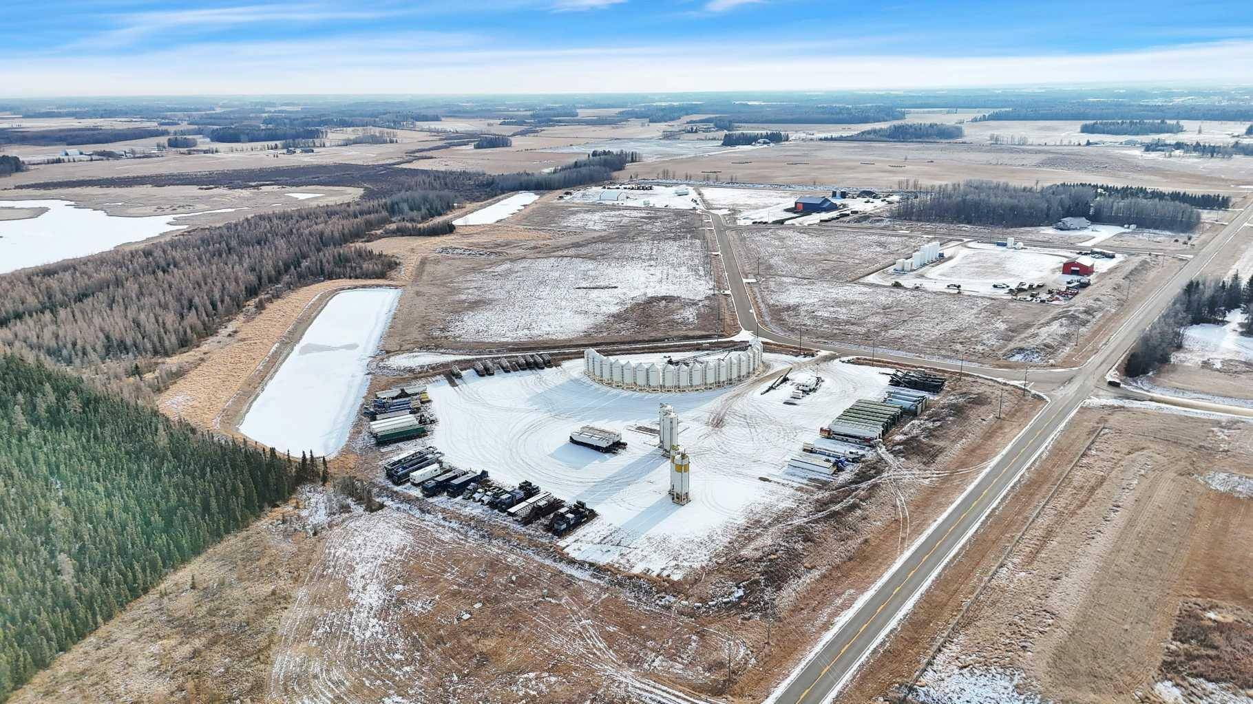 Rural Clearwater County, AB T4T 2A2,10 METALDOG DR