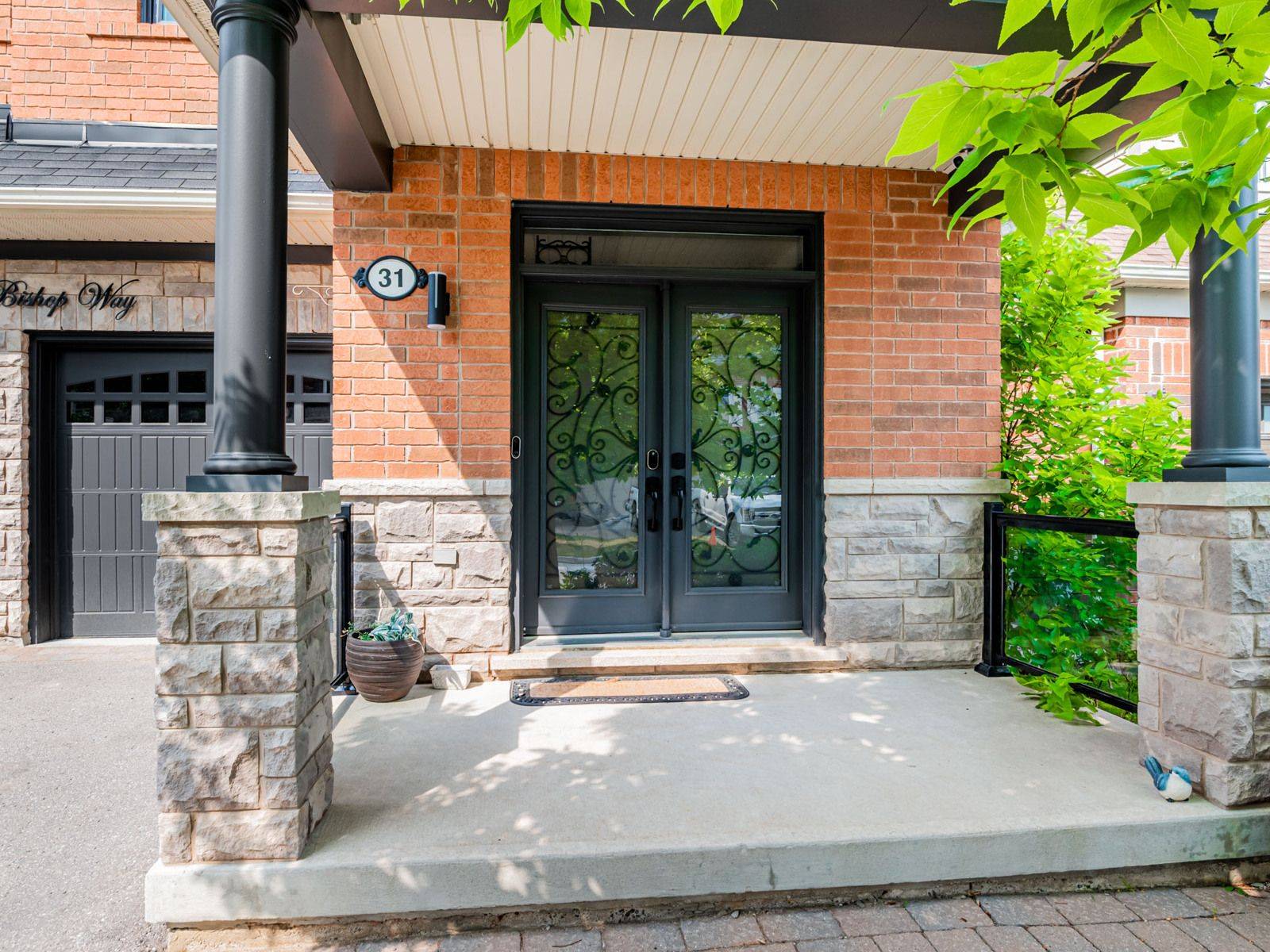 Newmarket, ON L3X 3J5,31 Ken Bishop WAY