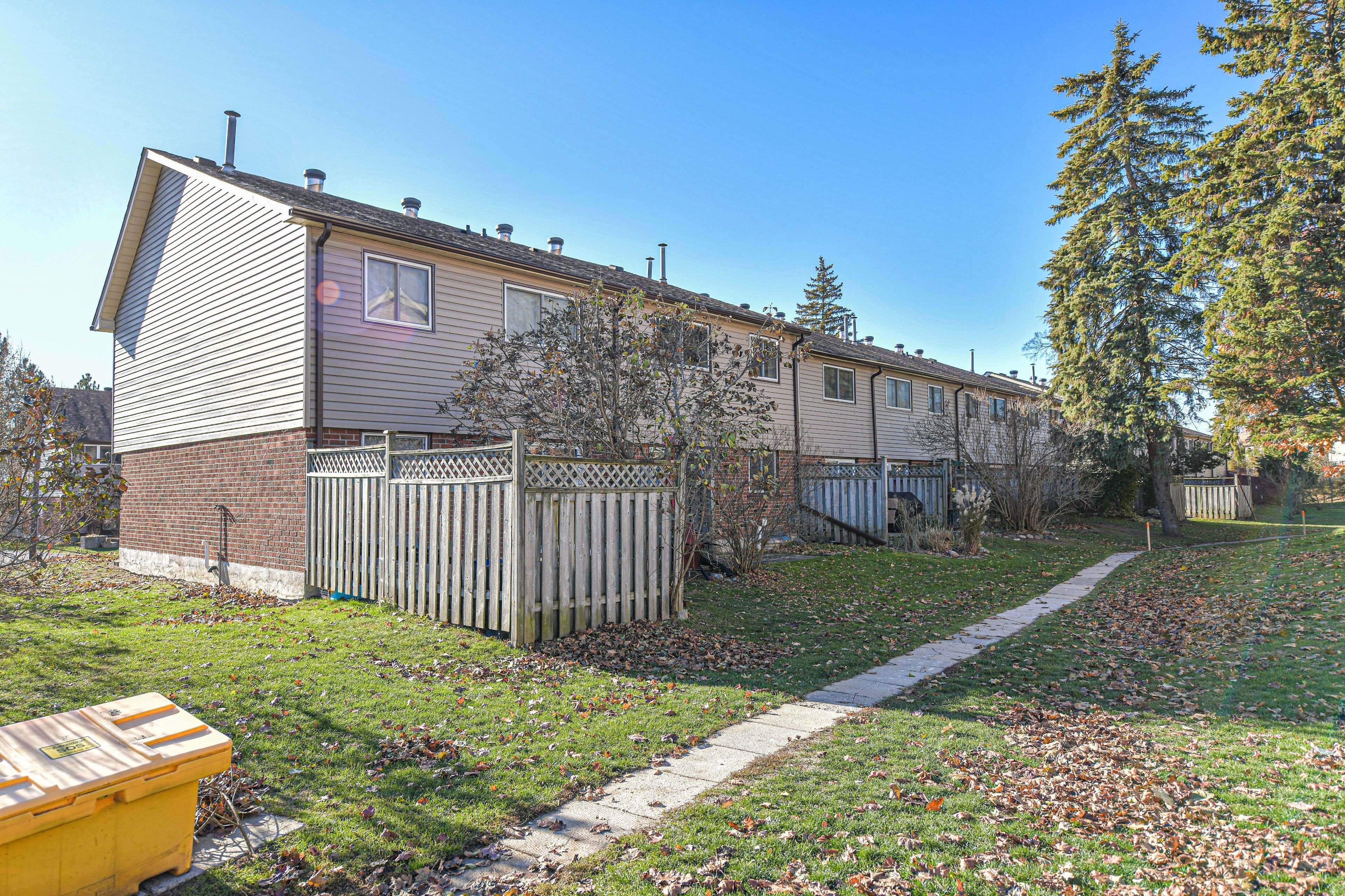 Orillia, ON L3V 6T9,441 Barrie RD #76