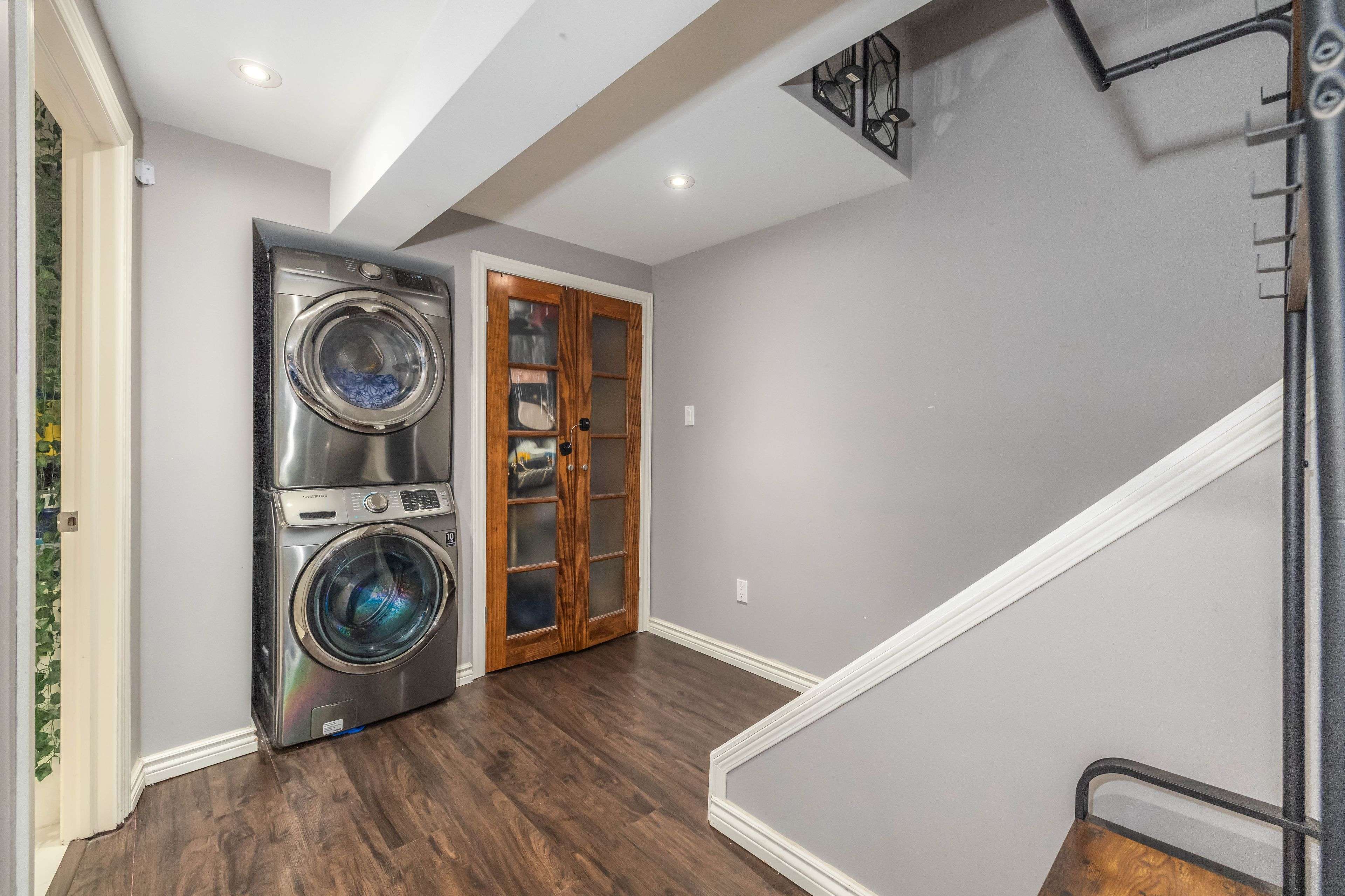 Oakville, ON L6M 3Y2,2362 Proudfoot TRL #Bsmt