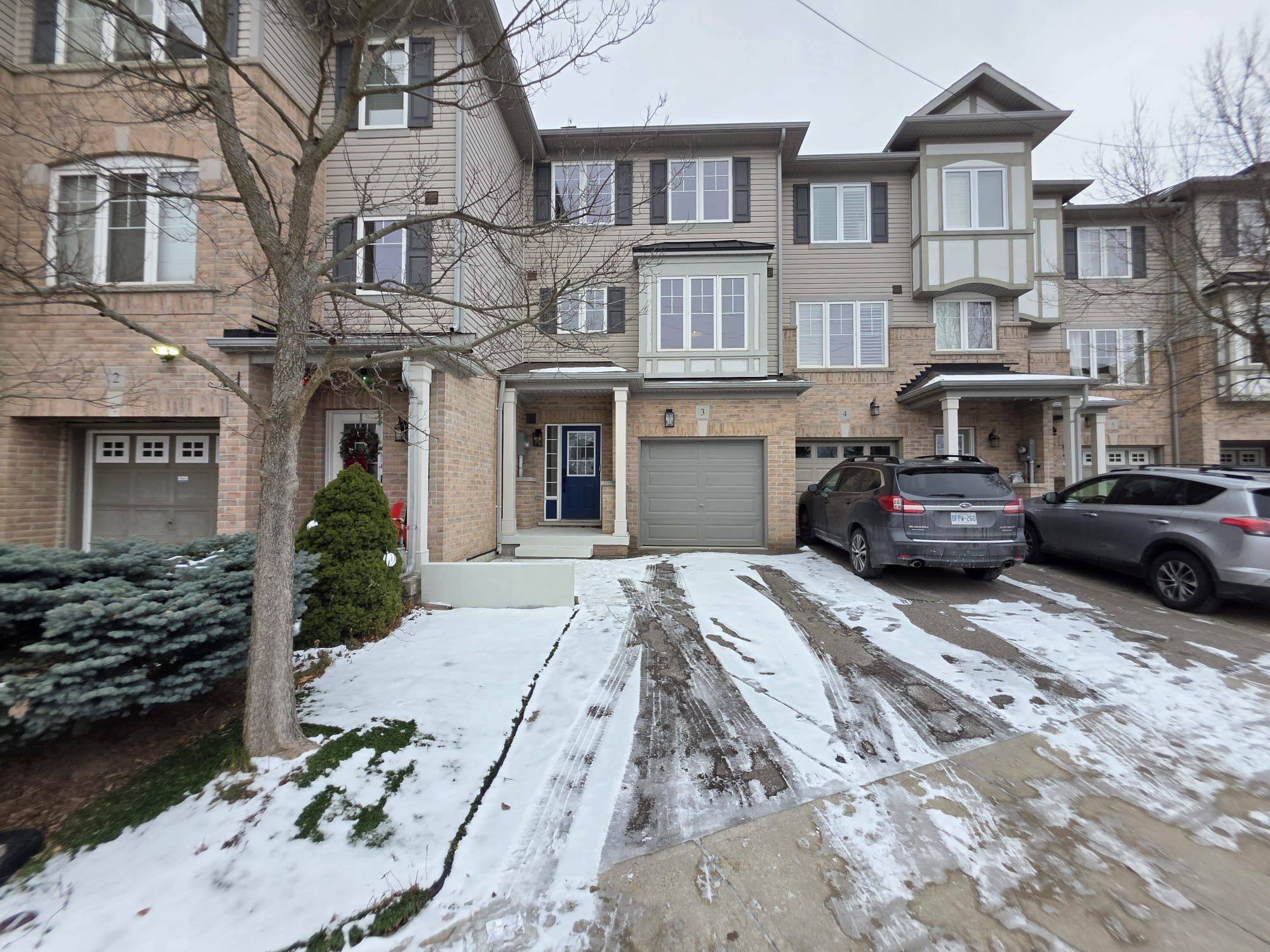 Oakville, ON L6M 0M1,2006 Trawden WAY #3