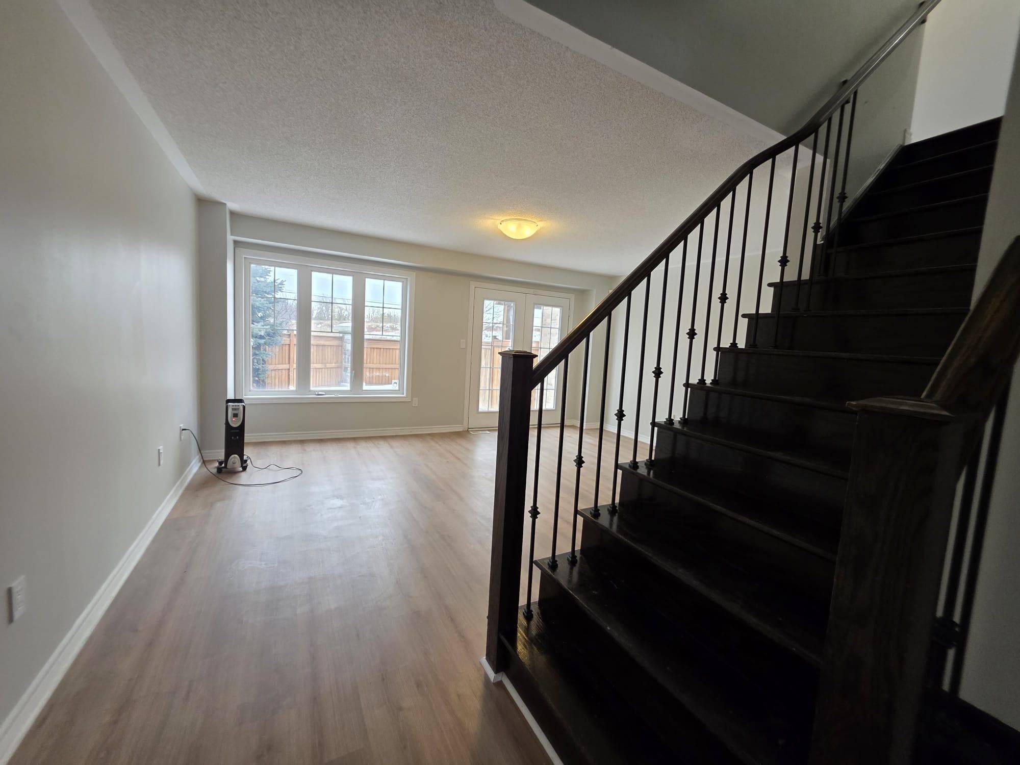 Oakville, ON L6M 0M1,2006 Trawden WAY #3