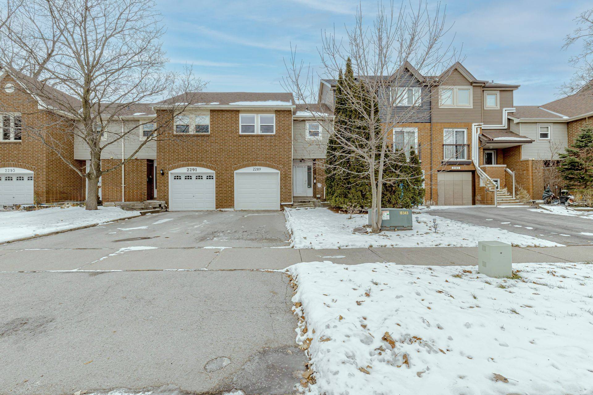 Oakville, ON L6H 3M4,2289 Munn's AVE