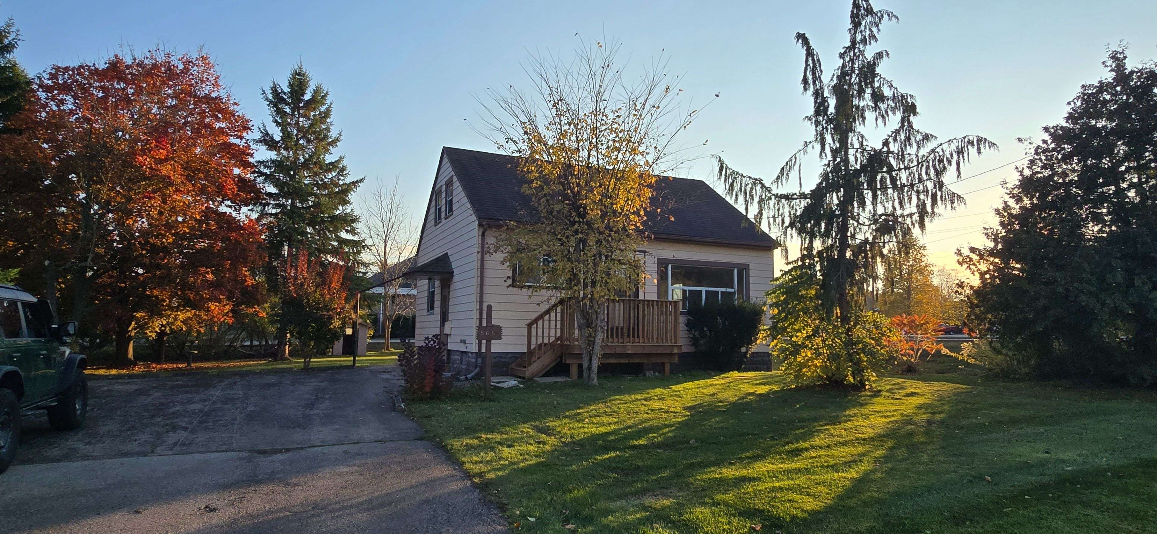 Welland, ON L3C 4X2,565 Fitch ST