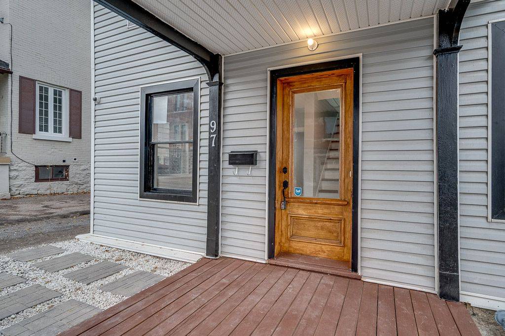 Arnprior, ON K7S 1S2,97 Madawaska ST