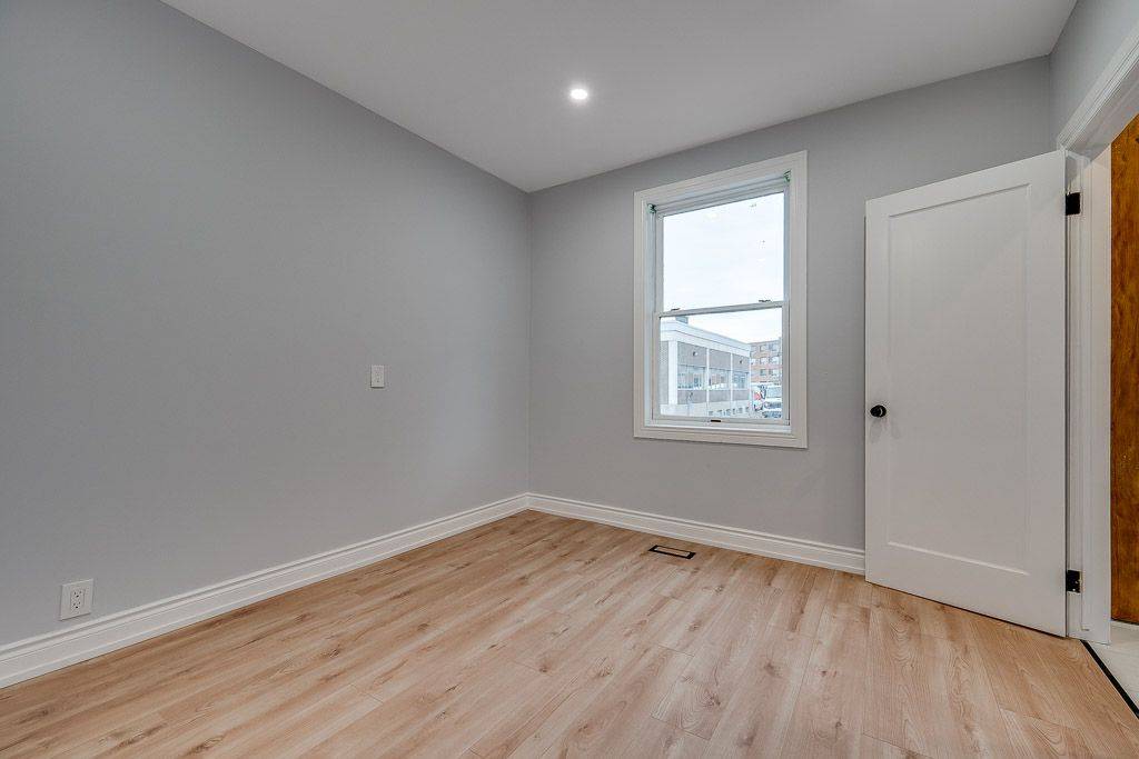 Arnprior, ON K7S 1S2,97 Madawaska ST