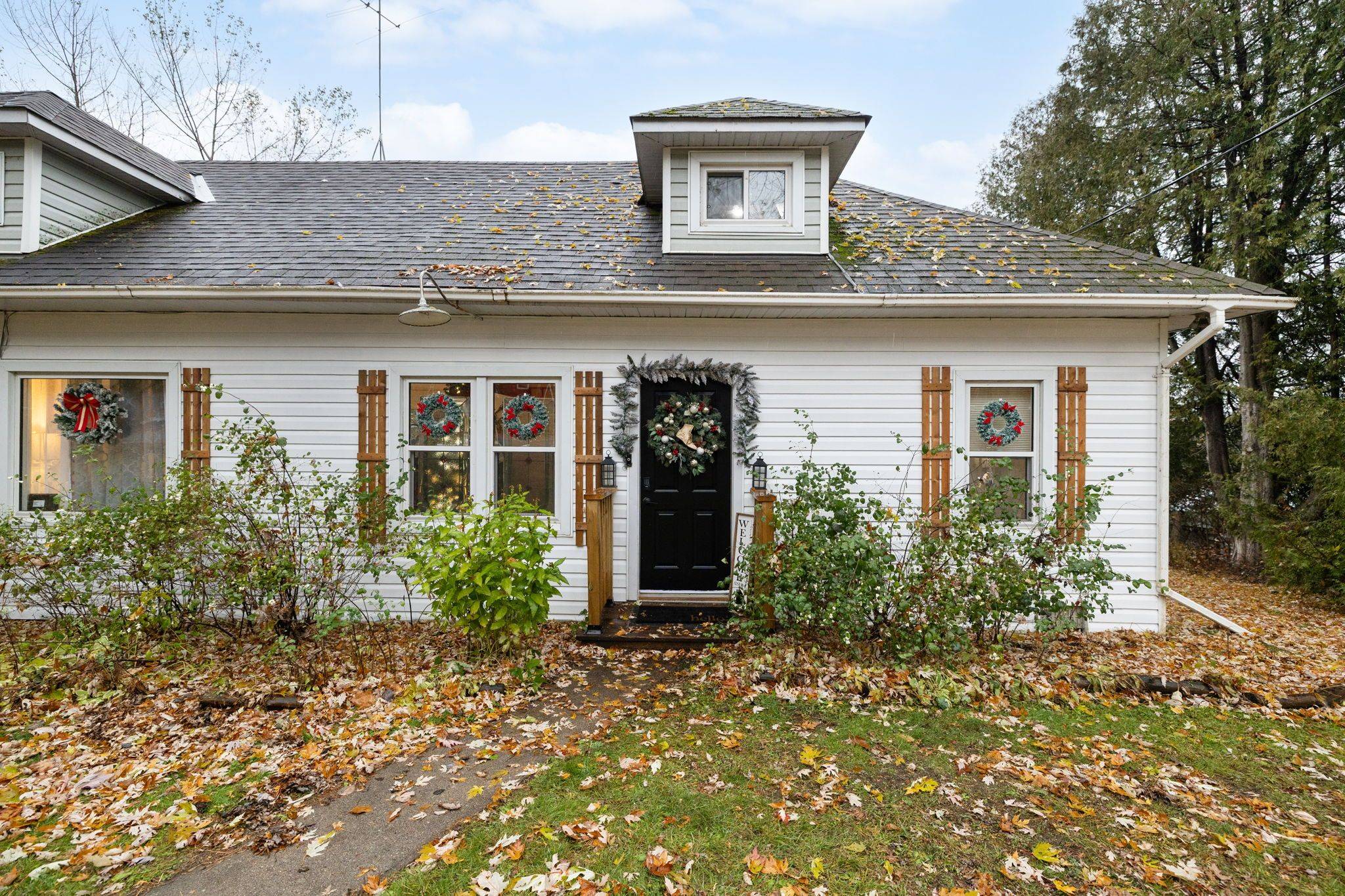 Addington Highlands, ON K0H 1L0,66 Bridge ST