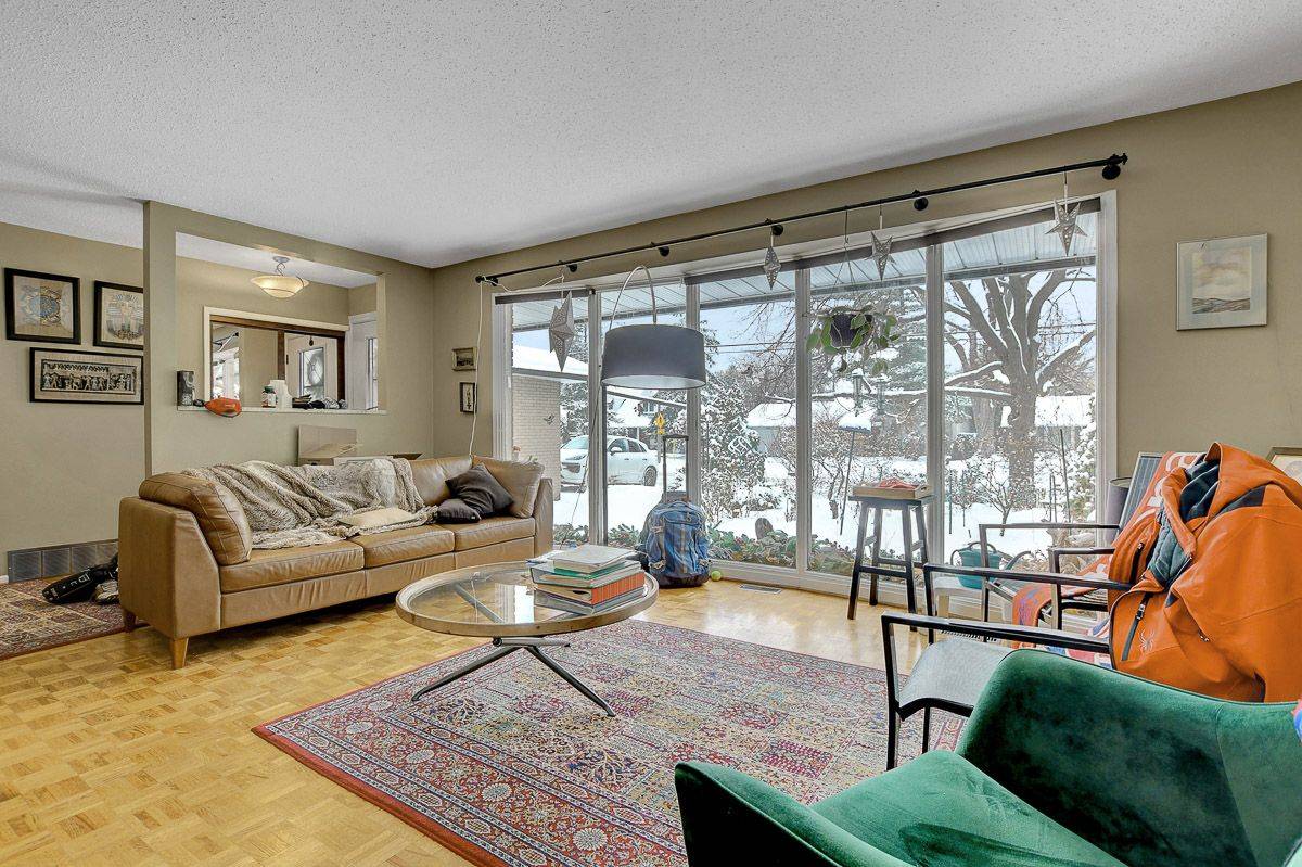 Alta Vista And Area, ON K1H 6N2,1752 Kilborn AVE