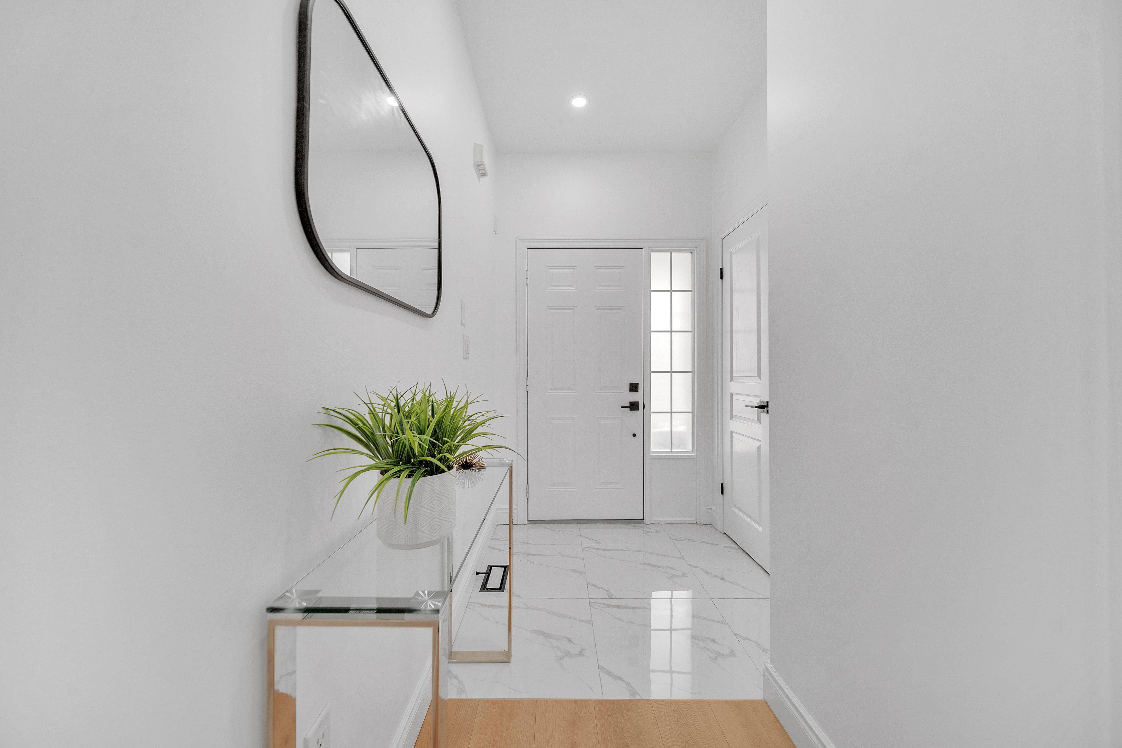 Hamilton, ON L9K 0G1,18 House LN