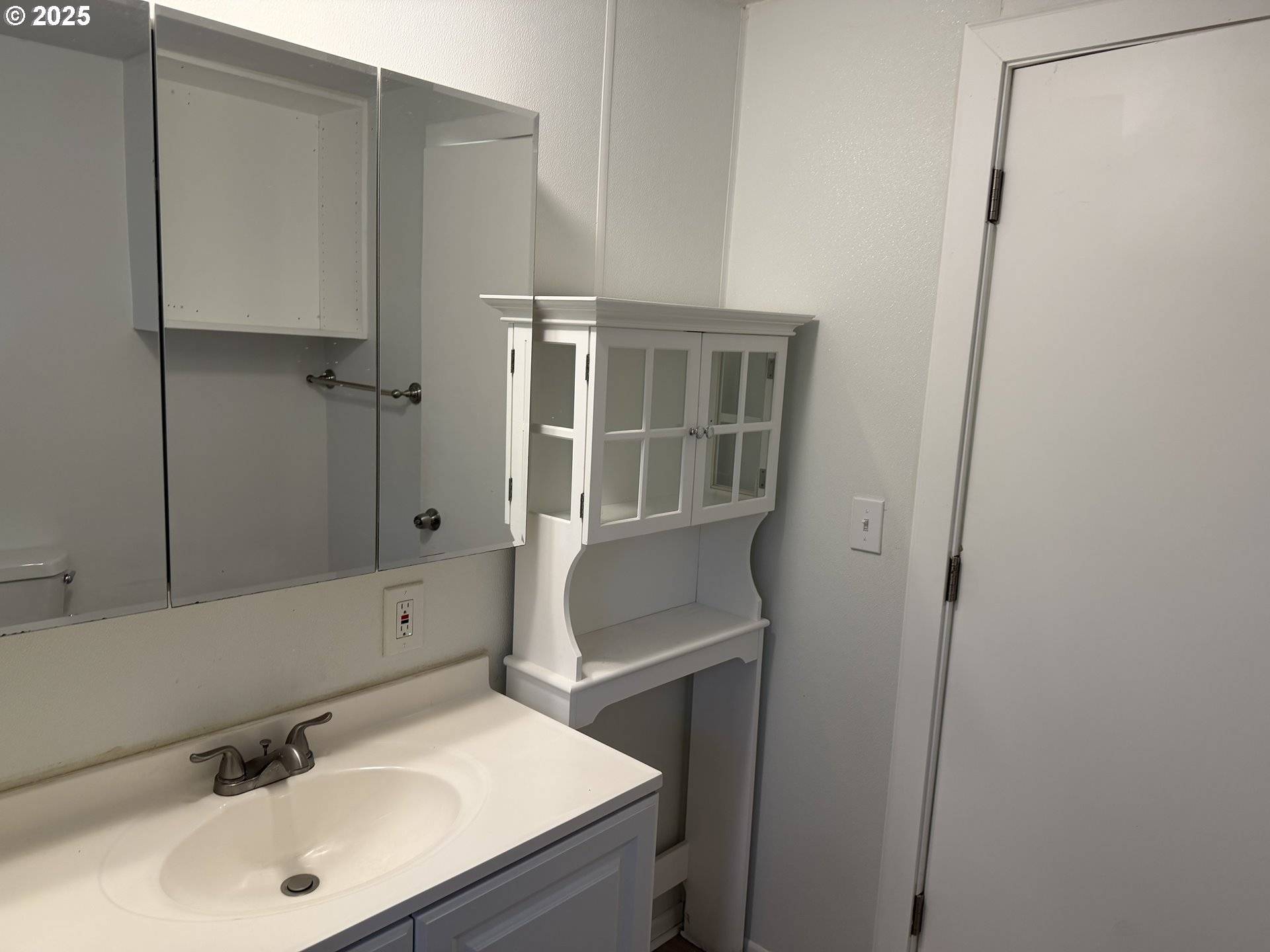 Portland, OR 97266,7409 SE 82ND AVE #4