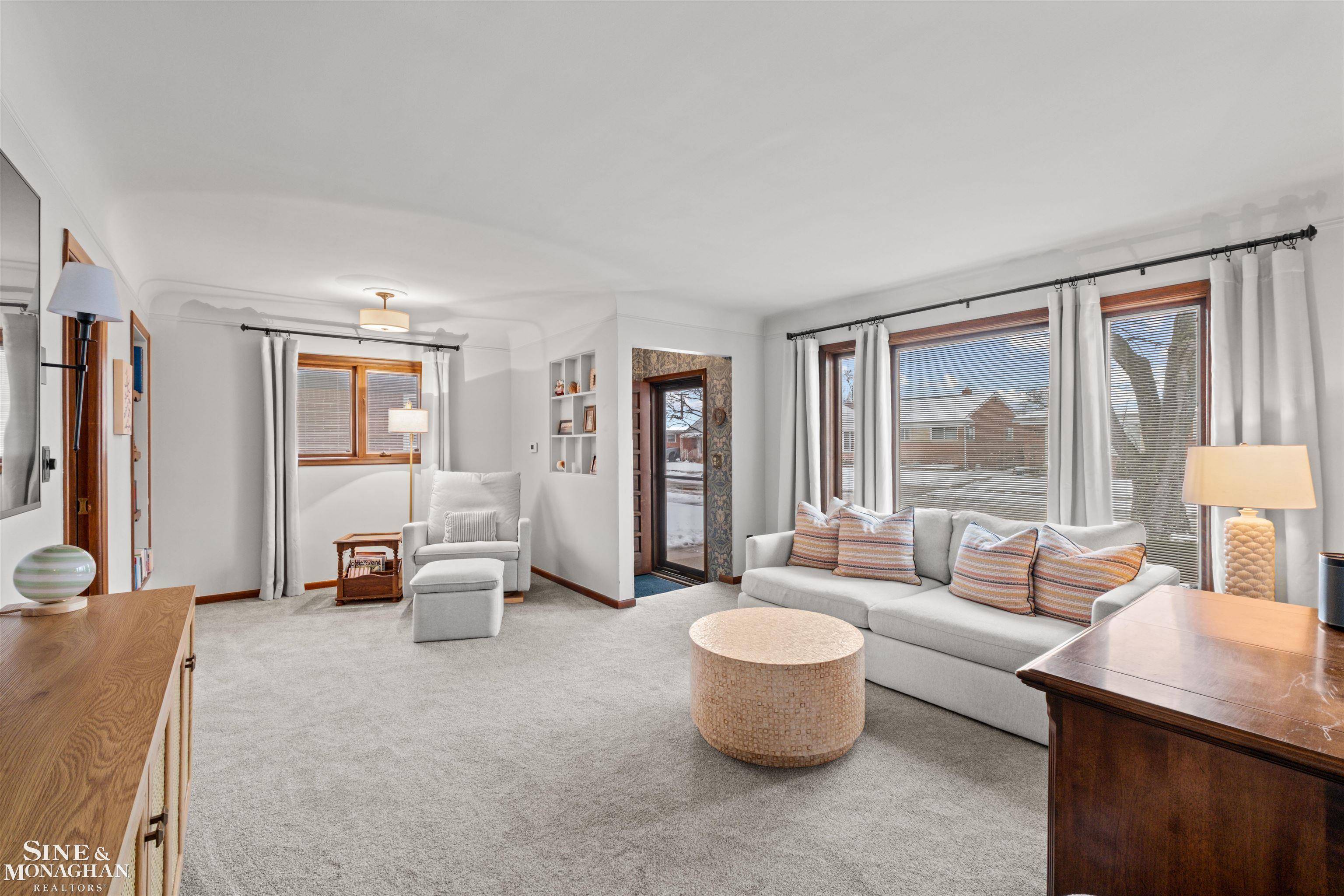 Saint Clair Shores, MI 48081,26118 San Rosa DR