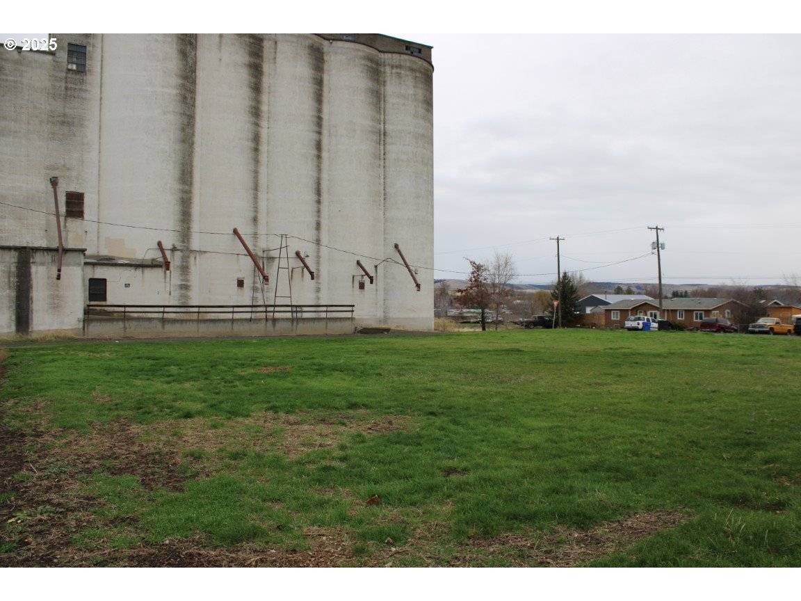 Athena, OR 97813,253 W COLLEGE ST