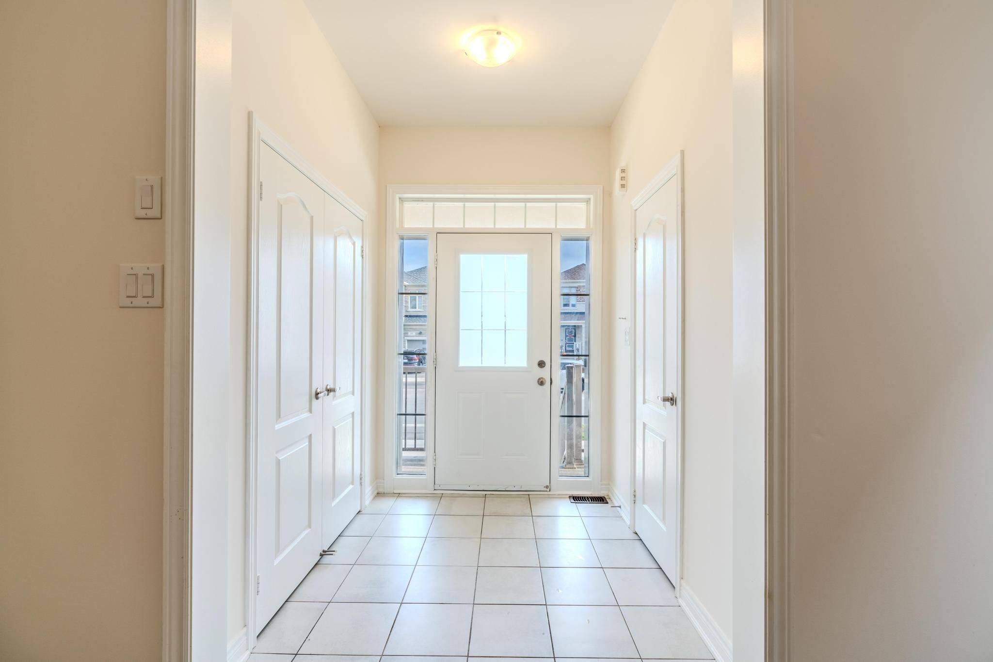 Hamilton, ON L0R 2H7,83 Great Falls BLVD