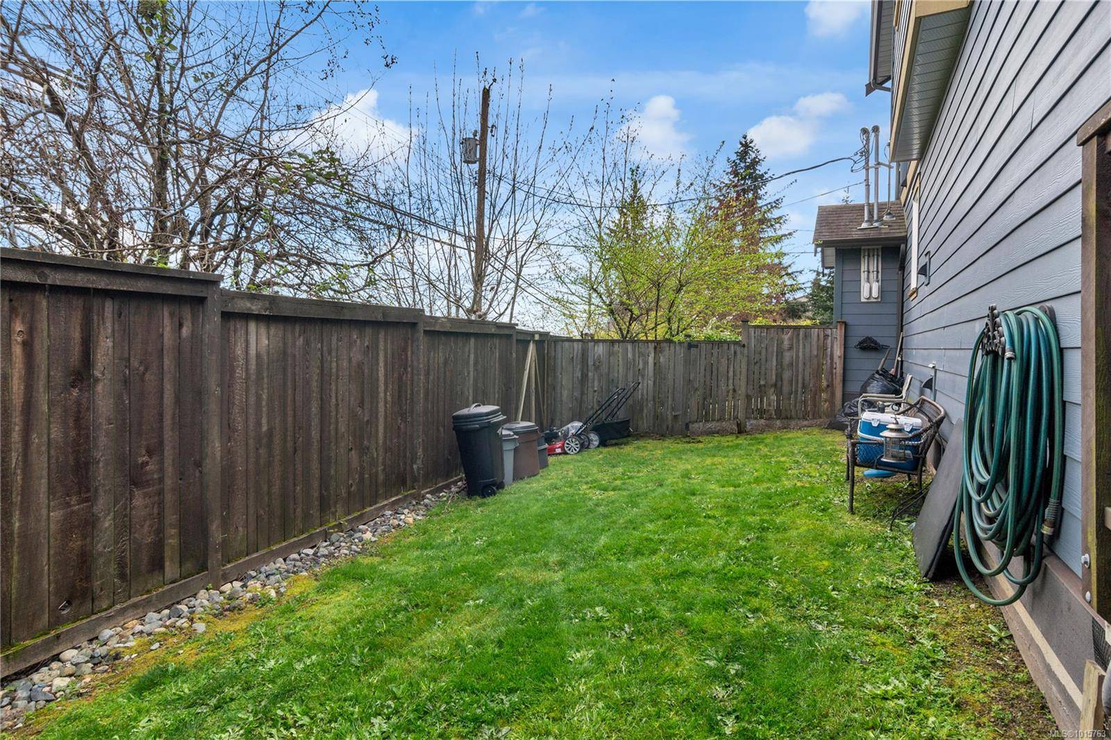 Ladysmith, BC V9G 1B8,1141 2nd Ave #4