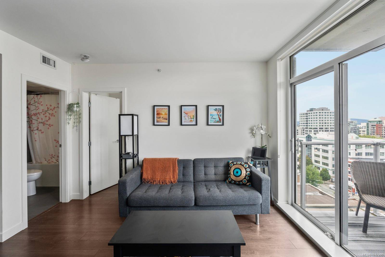 Victoria, BC V8W 0G2,848 Yates St #1105