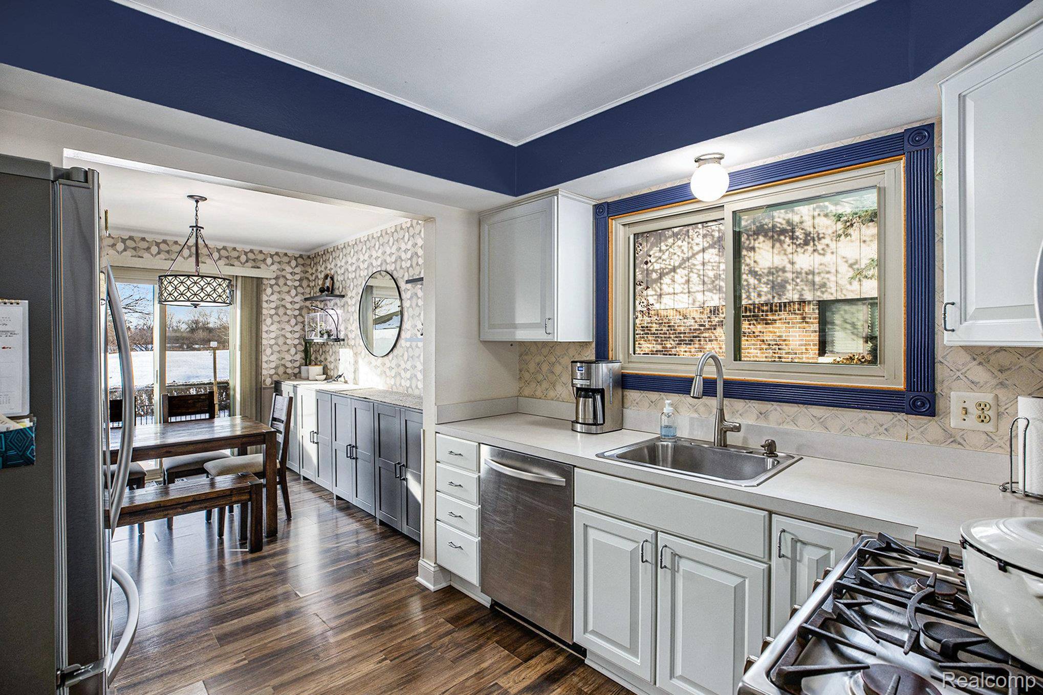 Sterling Heights, MI 48312,37815 Streamview DR