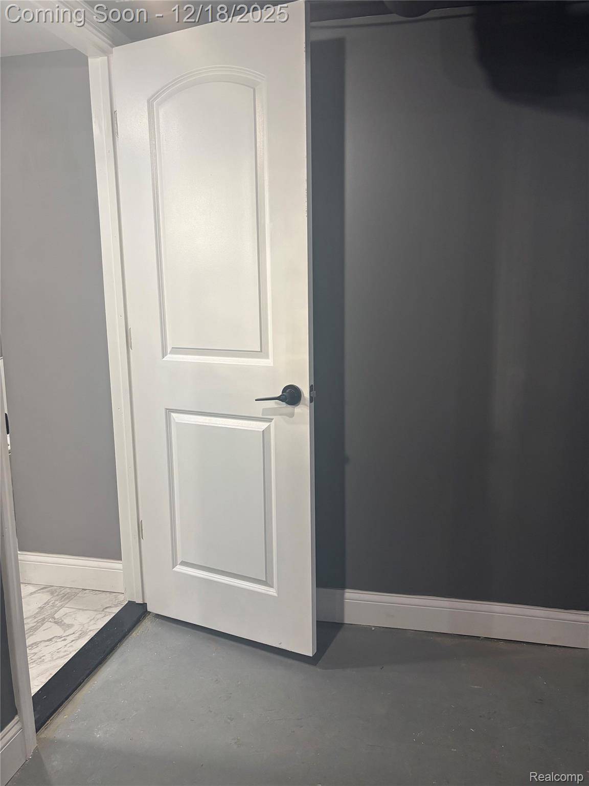 Detroit, MI 48213,13311 Hampshire ST