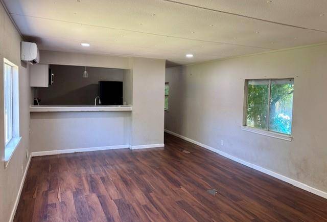 Granbury, TX 76048,914 Pawnee Trail