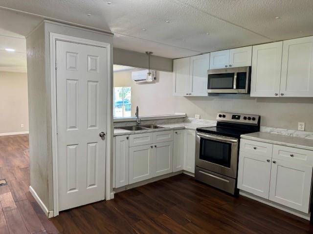 Granbury, TX 76048,914 Pawnee Trail