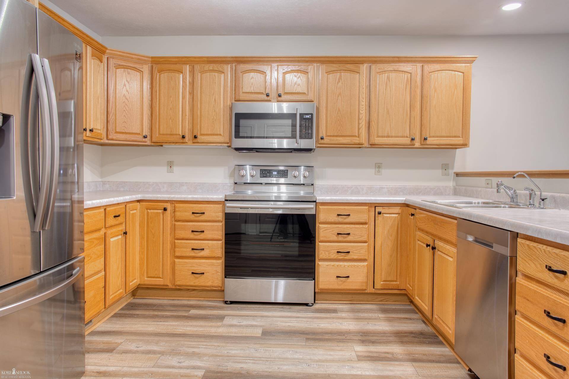 Owosso, MI 48867,914 Chipman LN