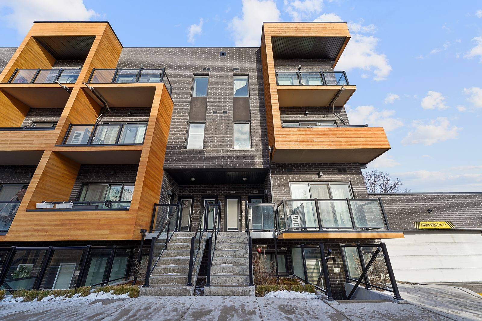 Mississauga, ON L5J 0B5,1145 Journeyman LN #245