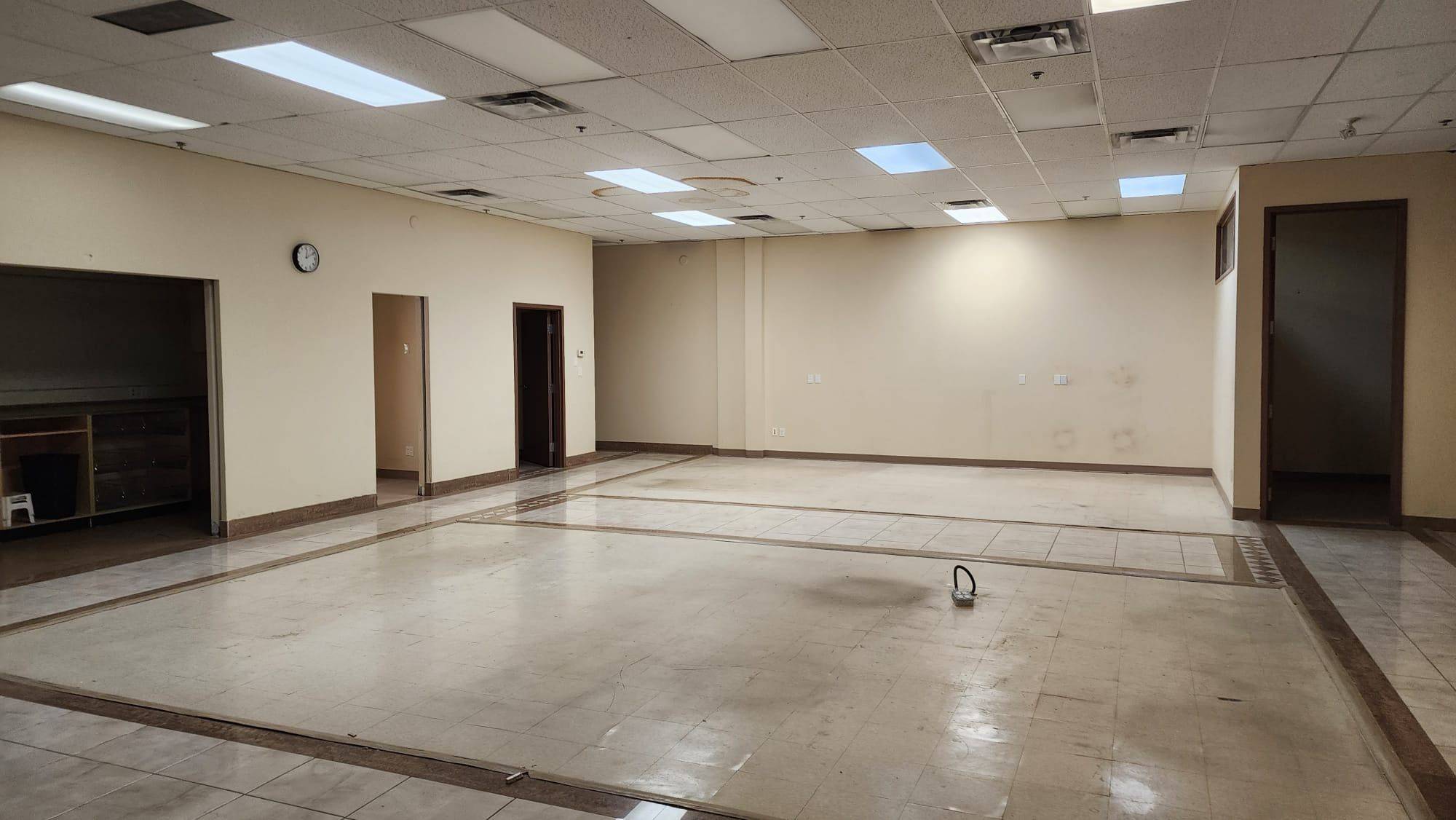 Toronto W05, ON M3J 3C1,1450 Lodestar RD #8 - 9