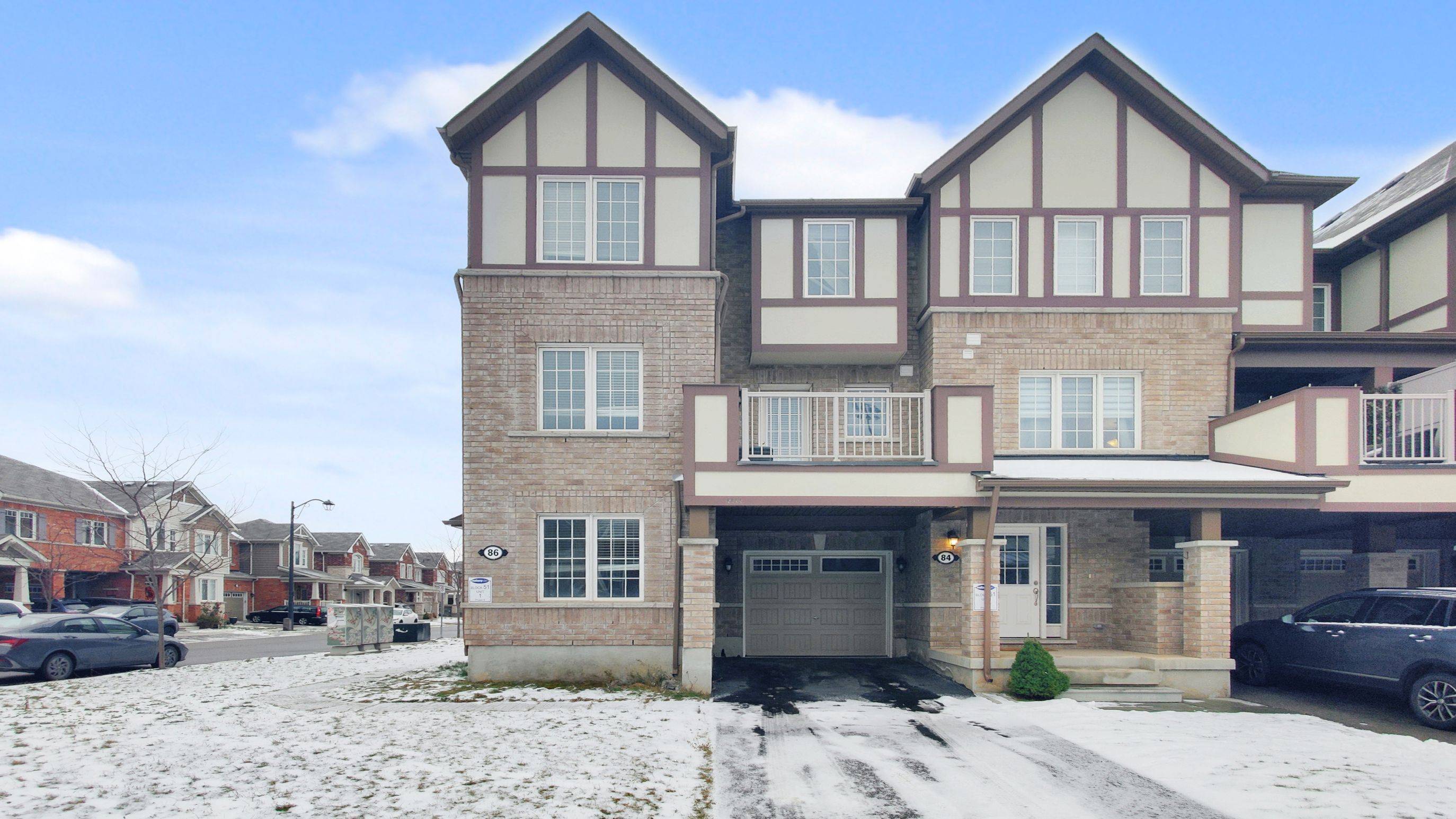 Milton, ON L9E 1E8,86 locker PL