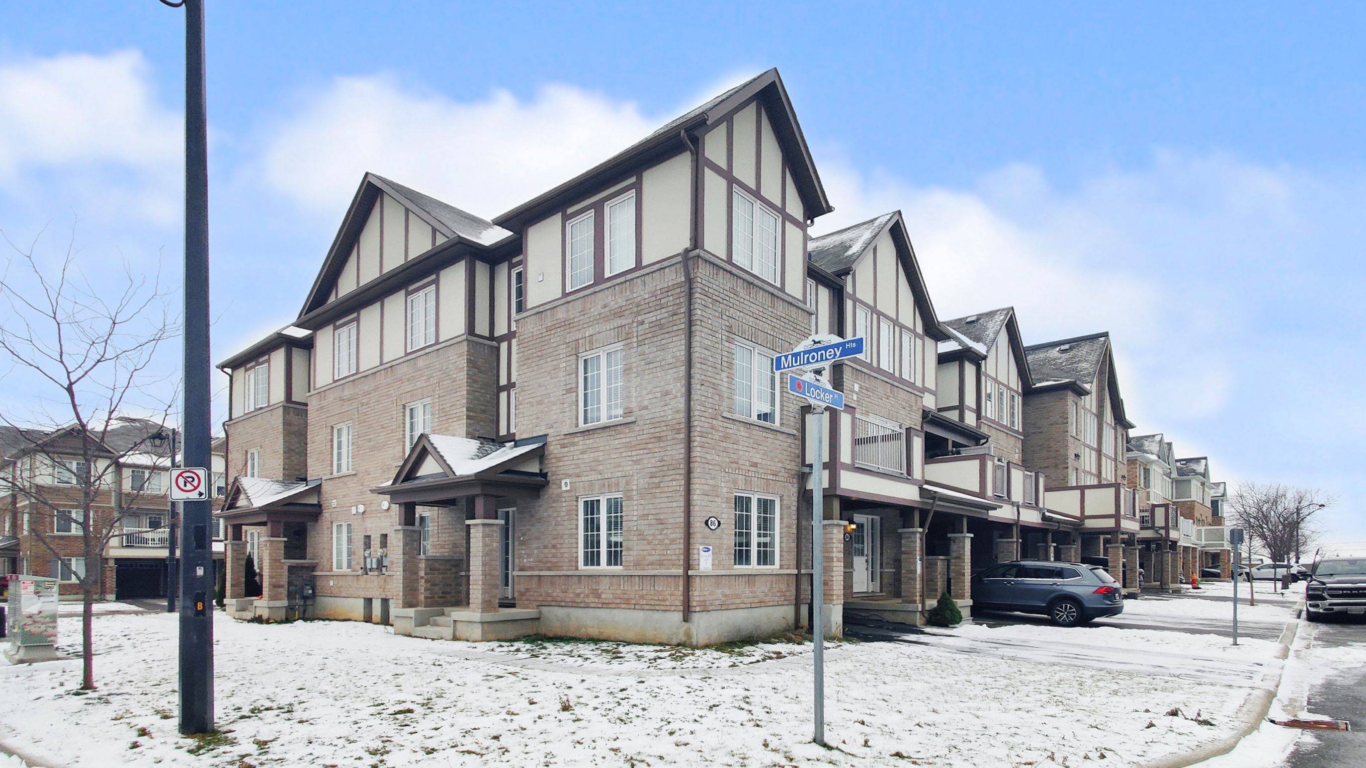 Milton, ON L9E 1E8,86 locker PL