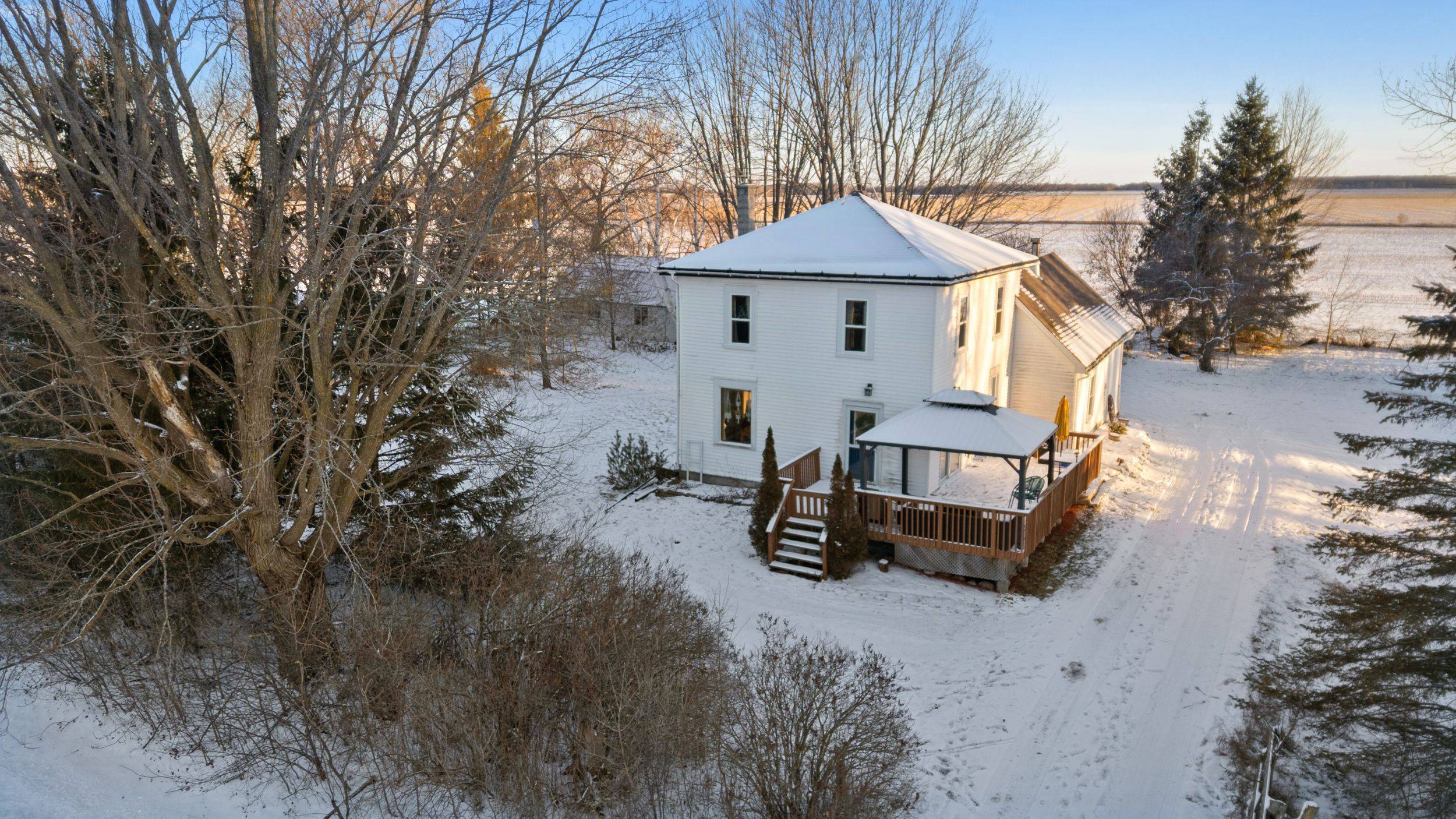 North Dundas, ON K0E 1S0,10938 Church RD