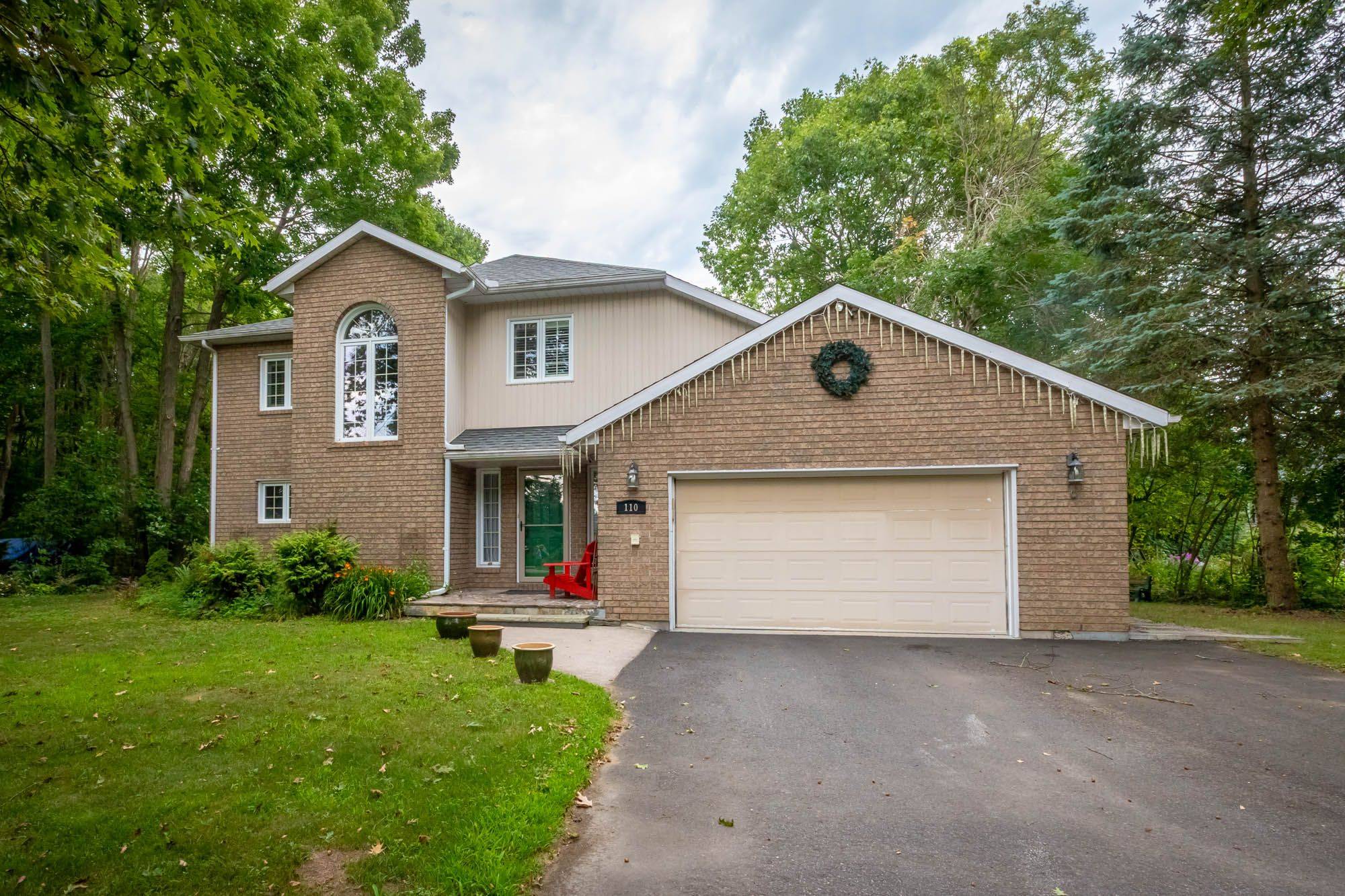 Gravenhurst, ON P1P 1A1,110 Forest Glen DR