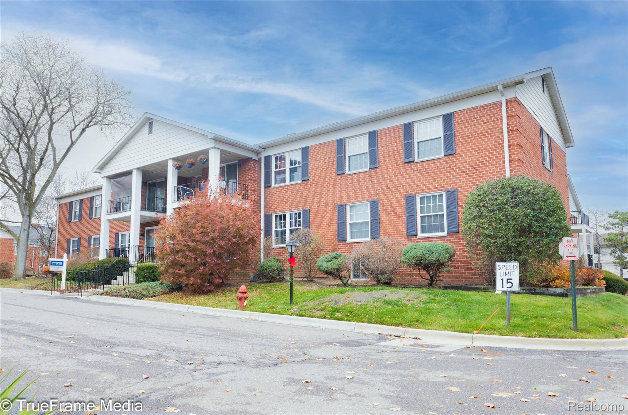 Farmington Hills, MI 48334,27654 E Echo VLY #235