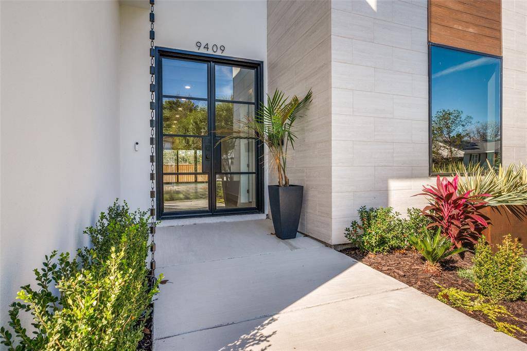 Dallas, TX 75220,9409 Lenel Place