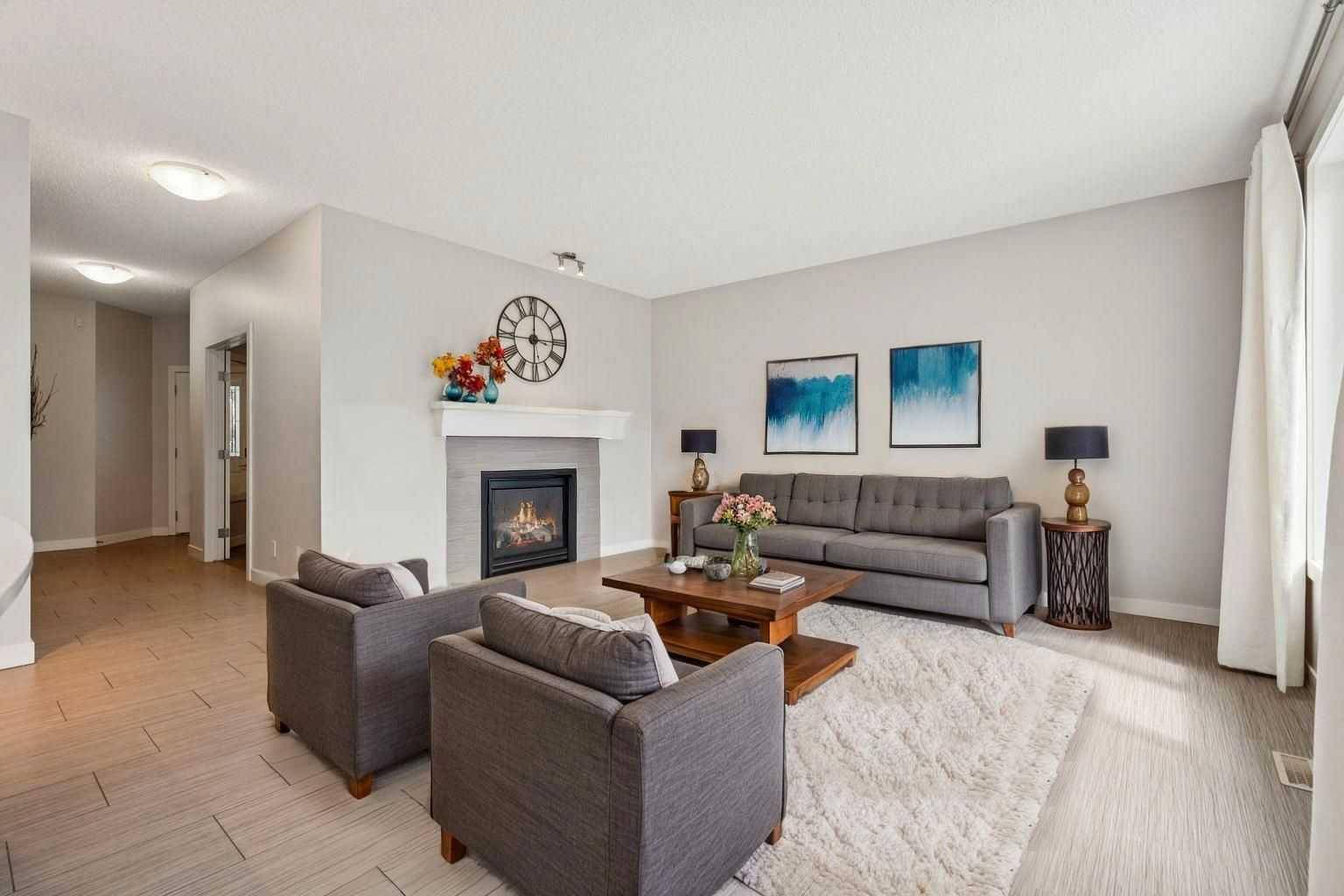 Calgary, AB T3R 0N6,15 Sherwood Gate NW