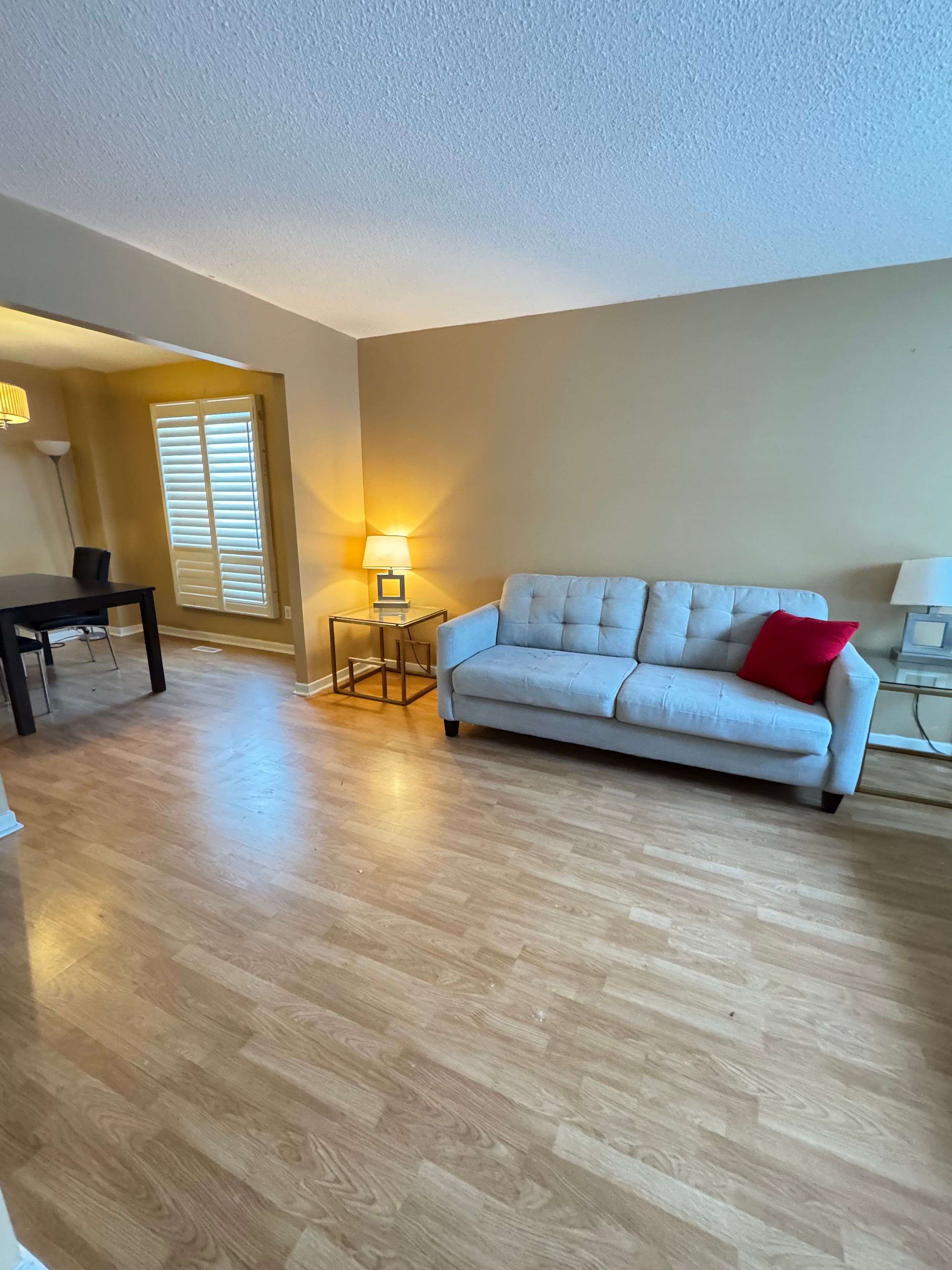 Toronto E07, ON M1V 2G9,96 Port Royal TRL