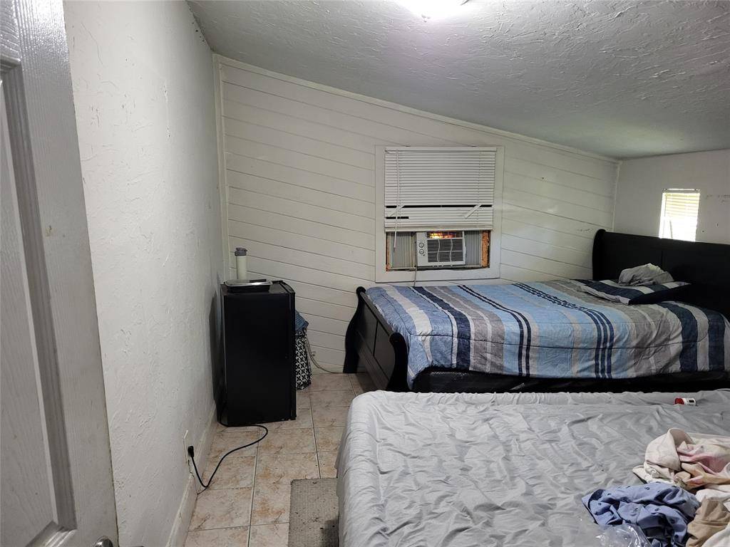 Pompano Beach, FL 33060,2330 NE 1st Ave