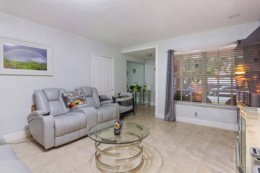 Miami, FL 33177,17211 SW 119th Ct