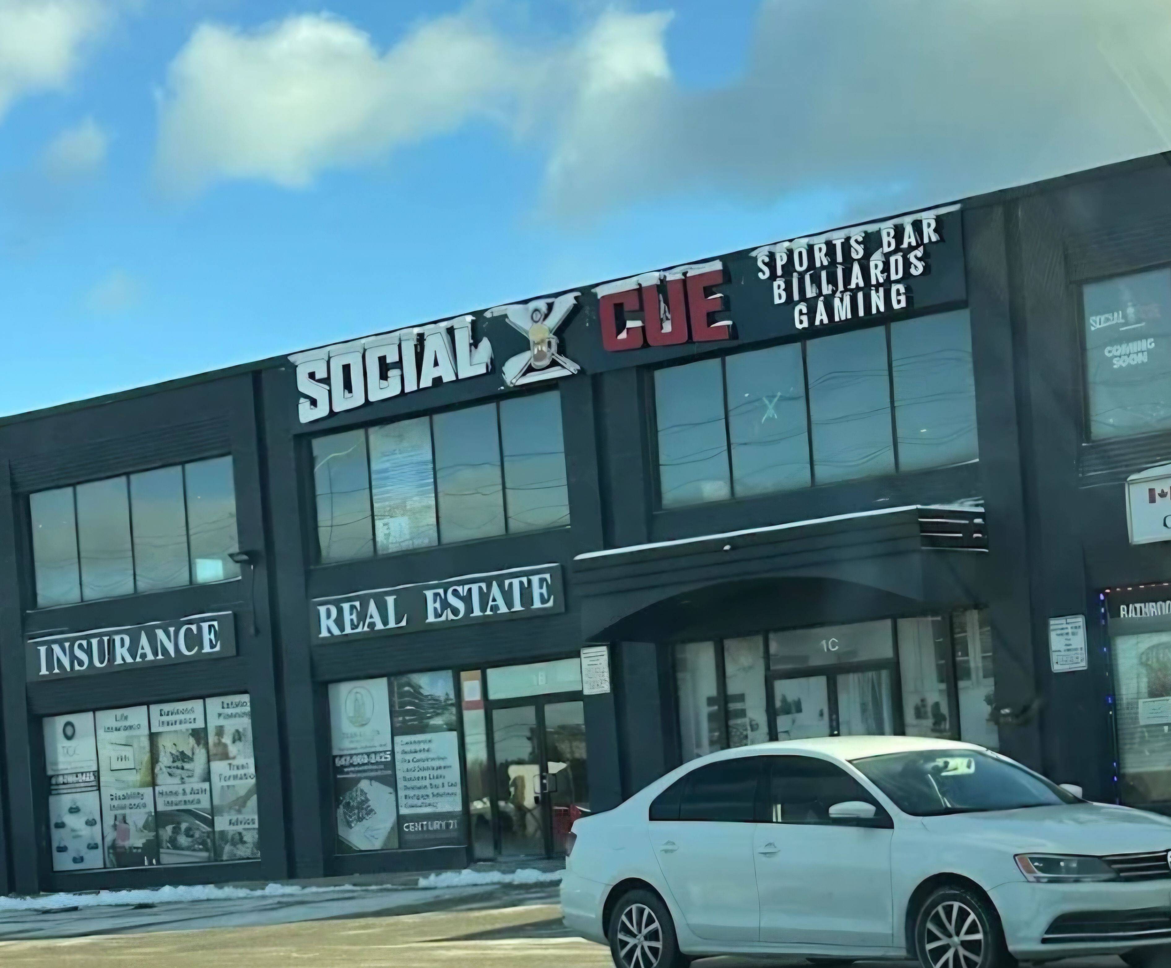 Mississauga, ON L5J 4N1,2666 Royal Windsor DR #1C&D