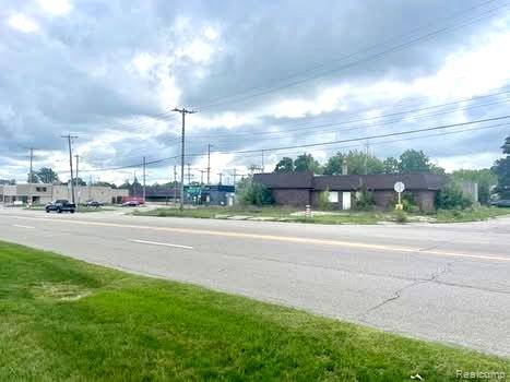 Flint, MI 48505,5001 N SAGINAW ST